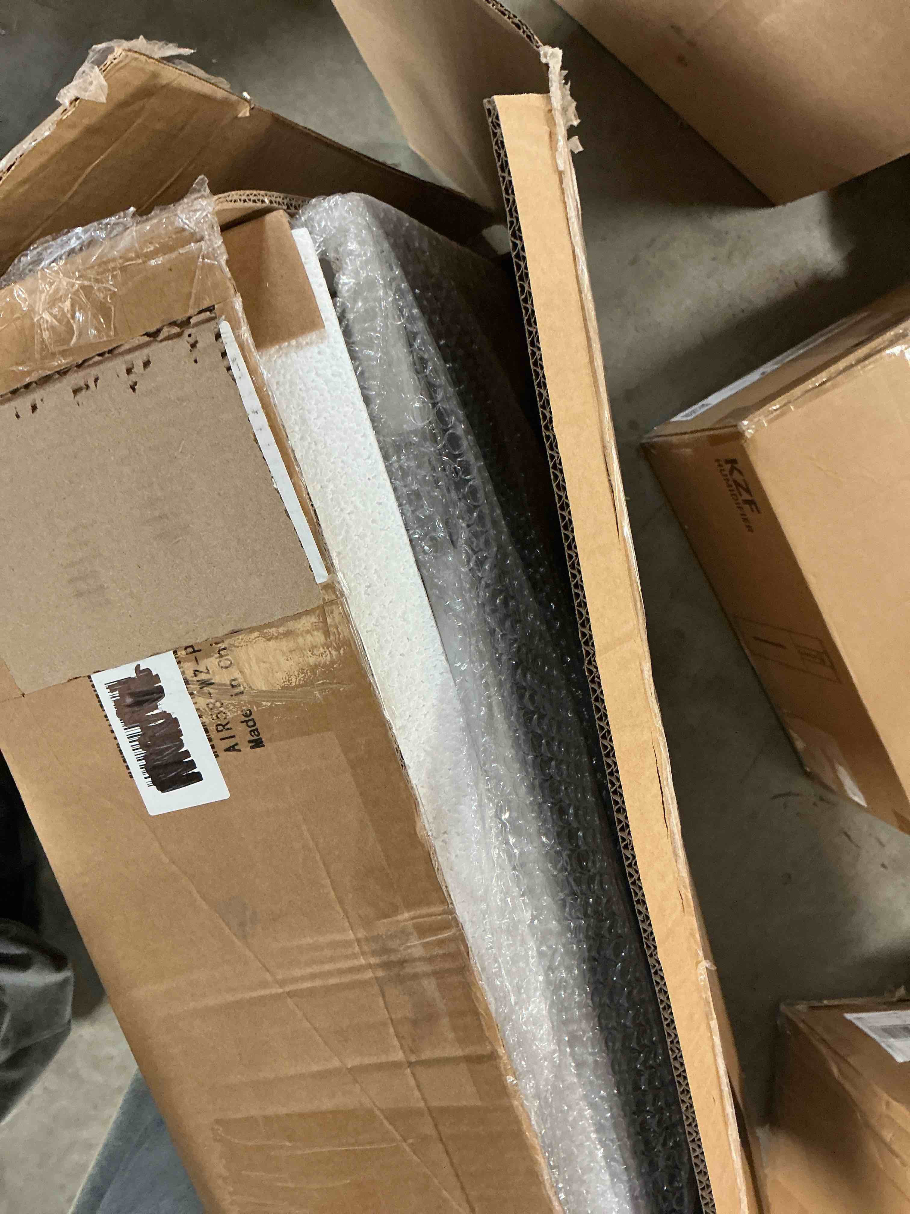 https://s3.amazonaws.com/lotting-images-prod/EmanualPiazza/PNK3861013_1778767835896.jpeg