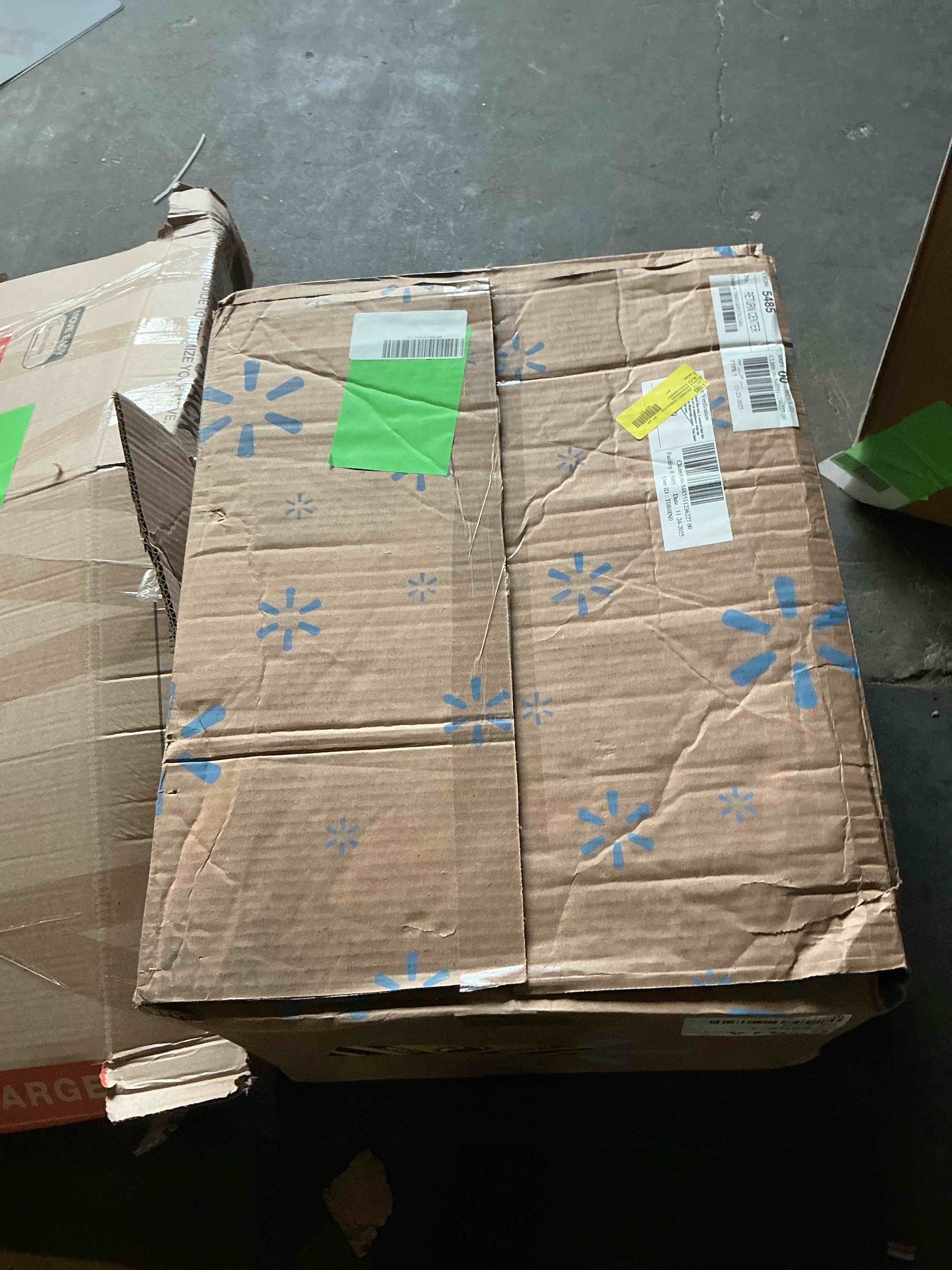  Ophanie Queen Air Mattress, 18-Inch Elevated Inflatable Bed with Built-in Pump, Puncture-Resistant, Quick Inflation/Deflation, Portable for camping & Guests, Dark Gray