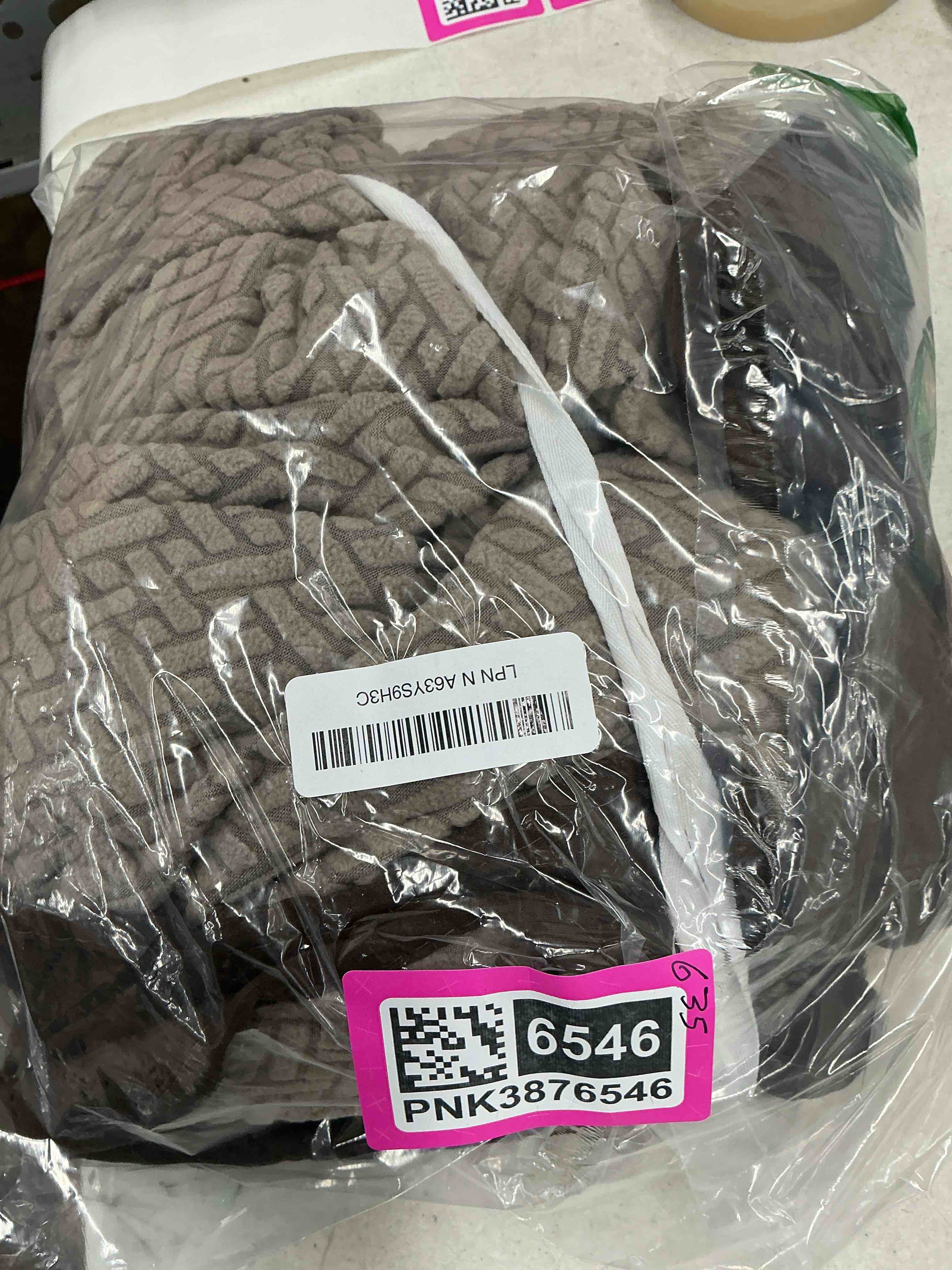 https://s3.amazonaws.com/lotting-images-prod/EmanualPiazza/PNK3876546_1771532285914.jpeg