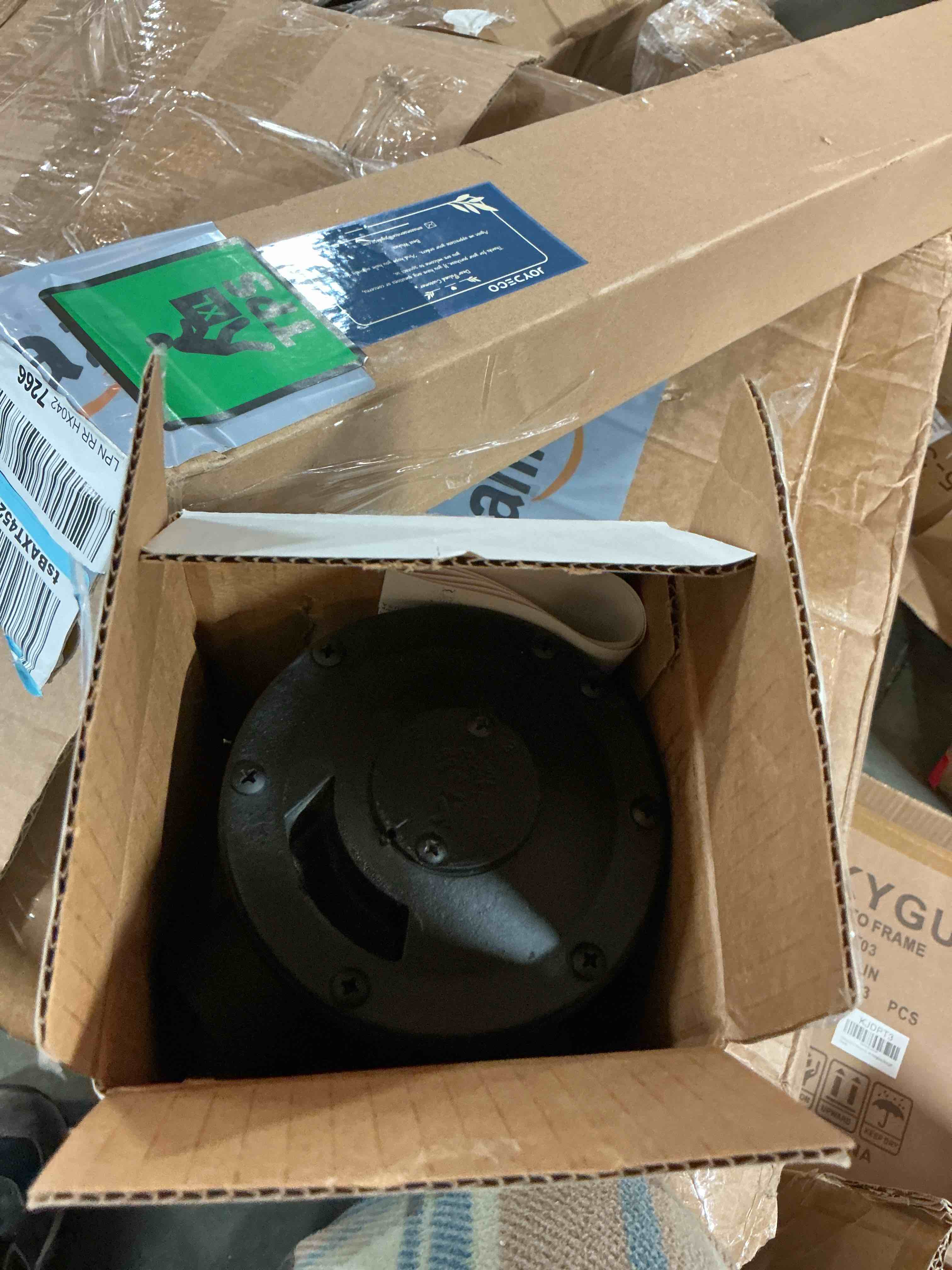 https://s3.amazonaws.com/lotting-images-prod/EmanualPiazza/PNK3878816_1776713049294.jpeg