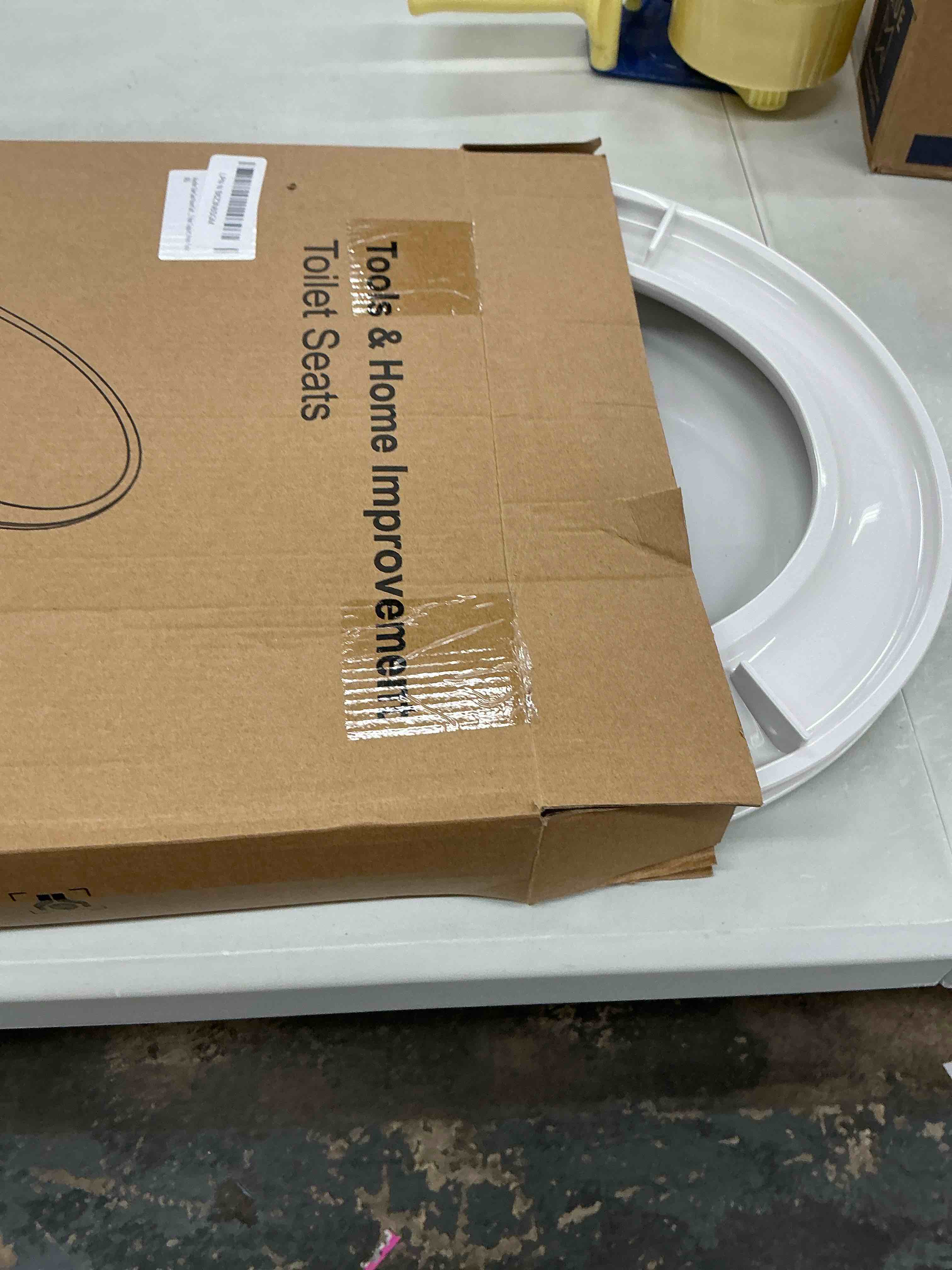 Condition photo showing Good Condition for toilet seat round soft close16.5'', toilet lid slow close quiet no slam, easy installation & release?safe pp material easy clean, comfortable ergonomic design, 2 years support, white plastic white round 16.5inch