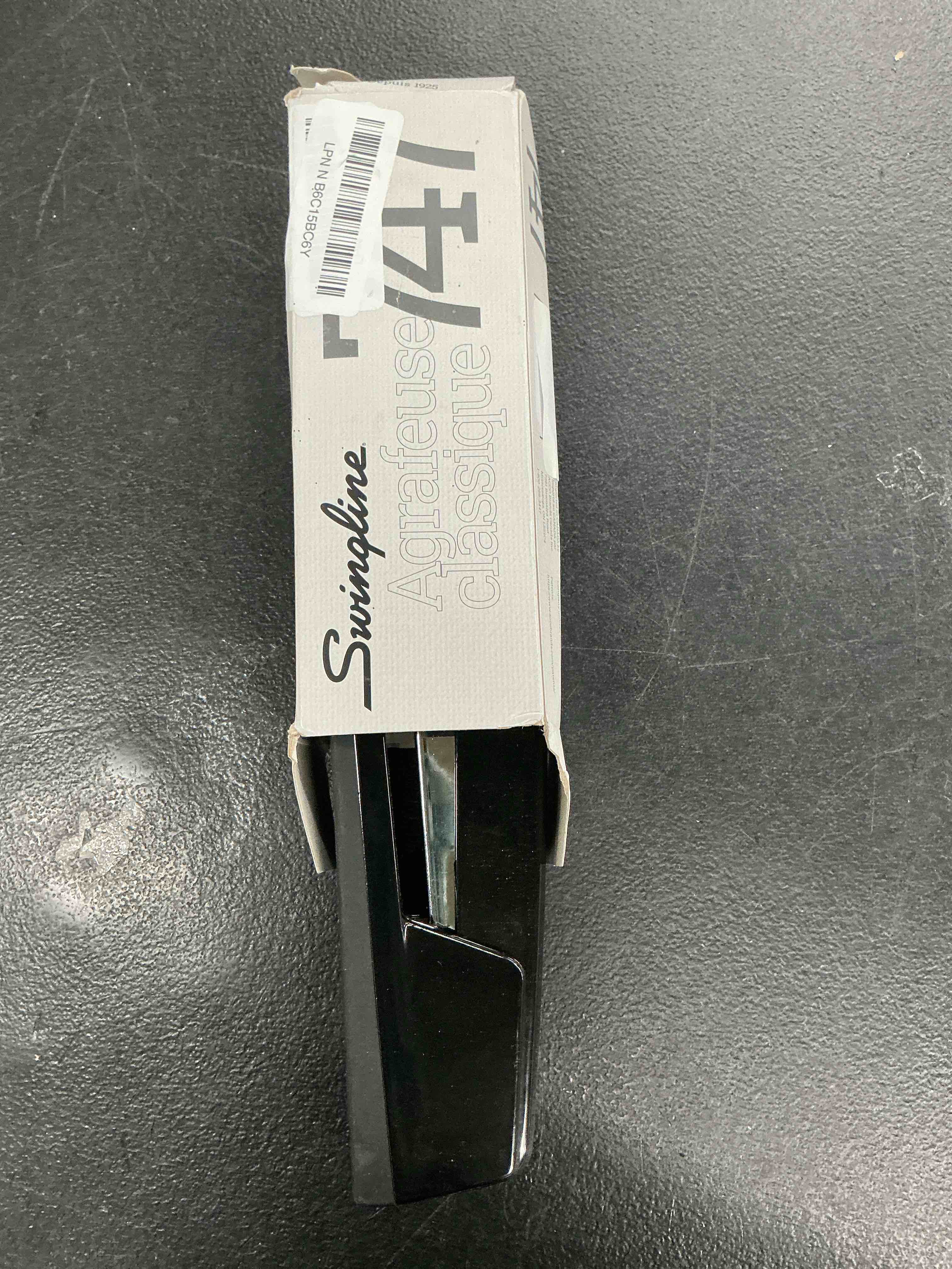 Condition photo showing Good Condition for swingline stapler, 30 sheet capacity, 747 classic stapler, jam free, metal, black (74701) black 1 stapler