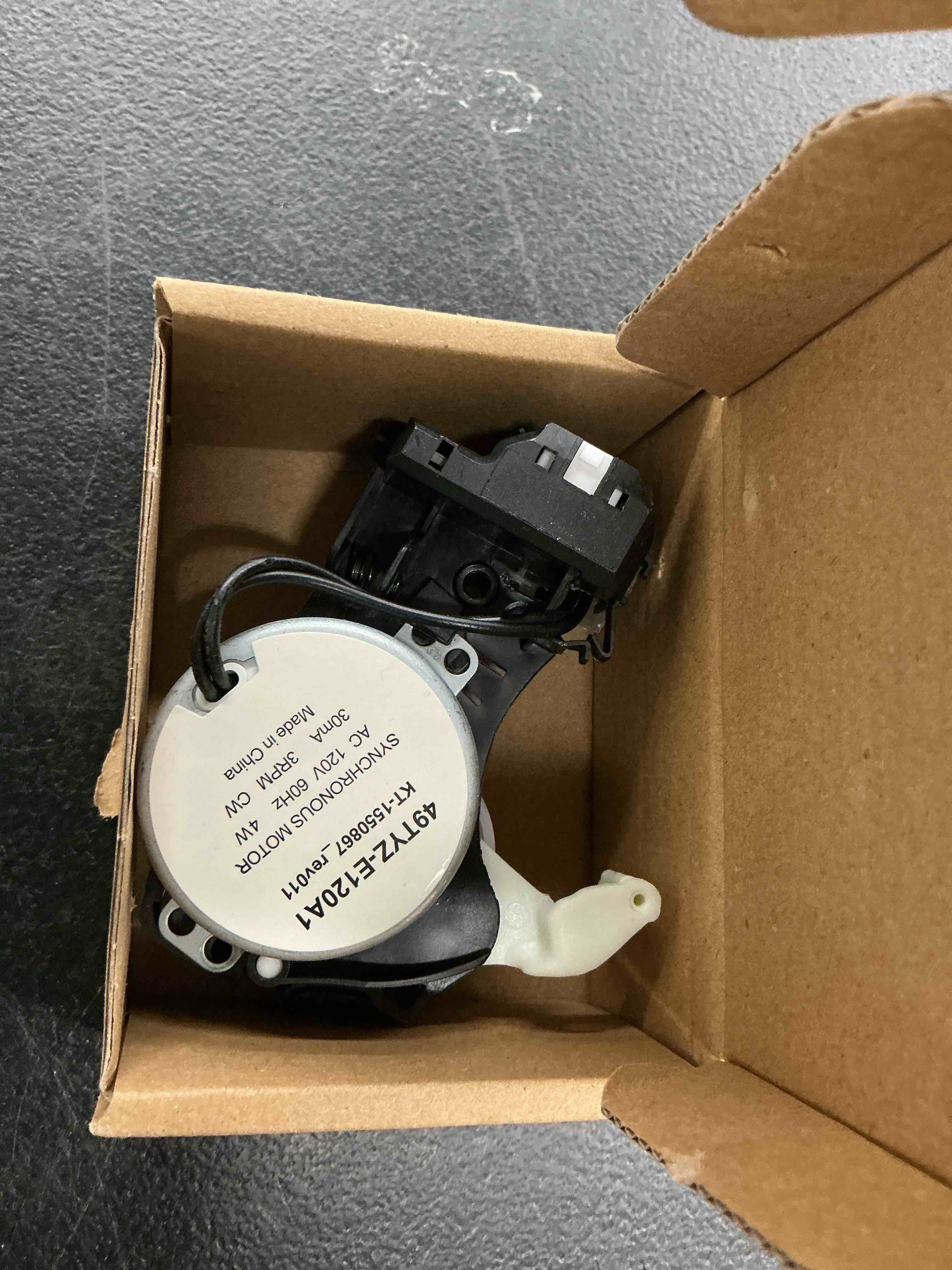 https://s3.amazonaws.com/lotting-images-prod/EmanualPiazza/PNK4008860_1776874048966.jpeg