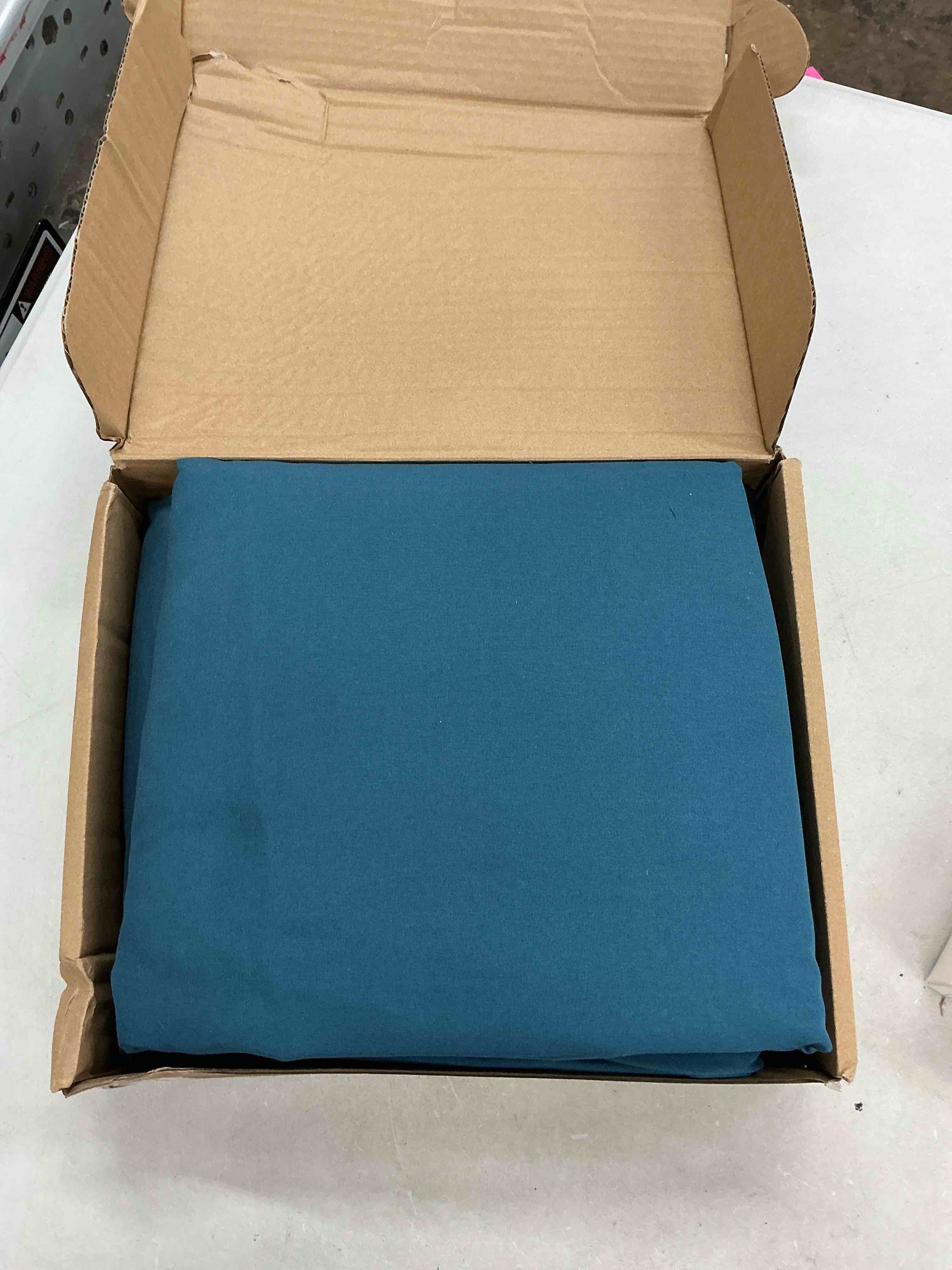 https://s3.amazonaws.com/lotting-images-prod/EmanualPiazza/PNK4009955_1777322968231.jpeg