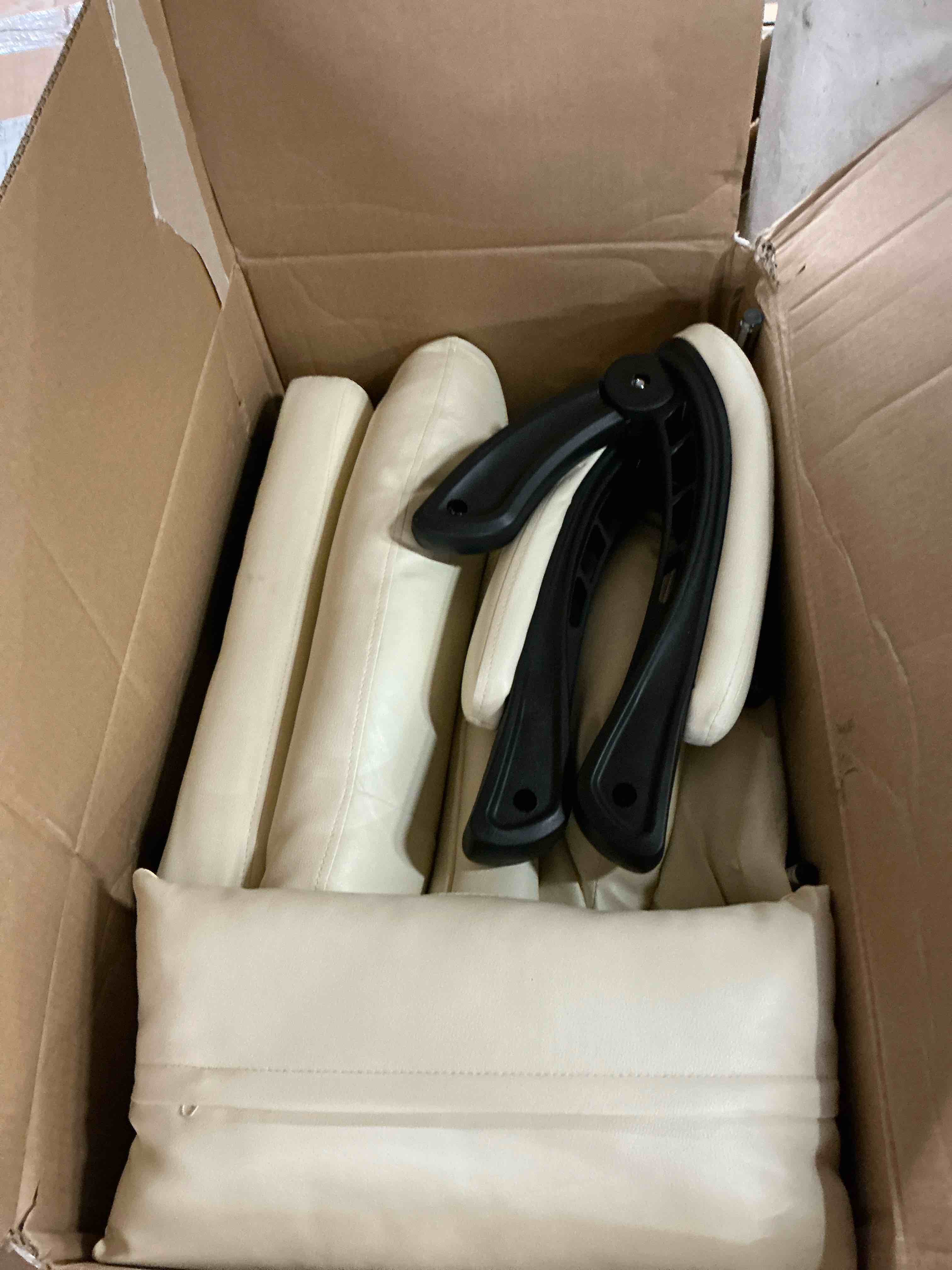 https://s3.amazonaws.com/lotting-images-prod/EmanualPiazza/PNK4010830_1777497985640.jpeg