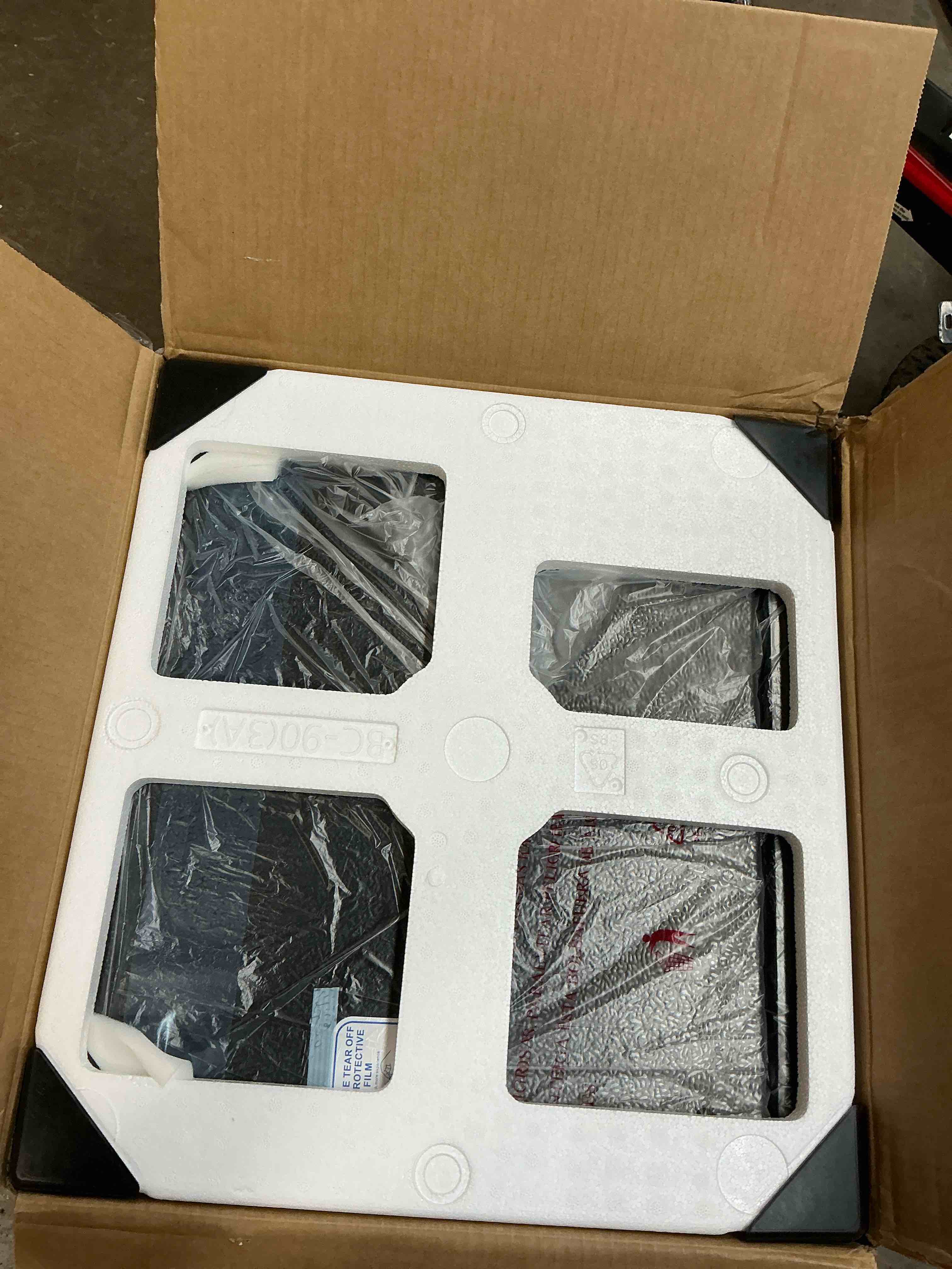 https://s3.amazonaws.com/lotting-images-prod/EmanualPiazza/PNK4010842_1777494686052.jpeg