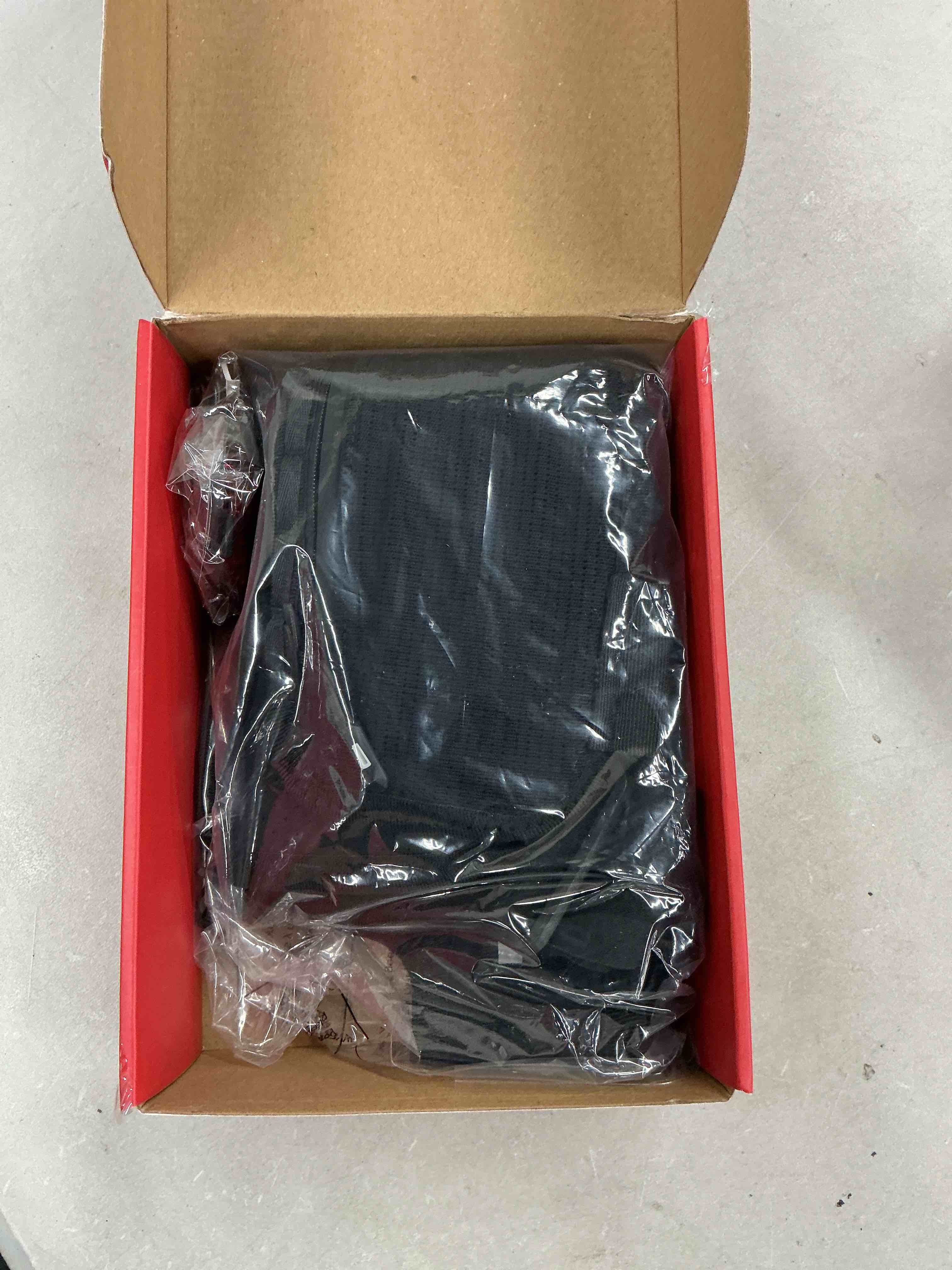 https://s3.amazonaws.com/lotting-images-prod/EmanualPiazza/PNK4011252_1777581611488.jpeg