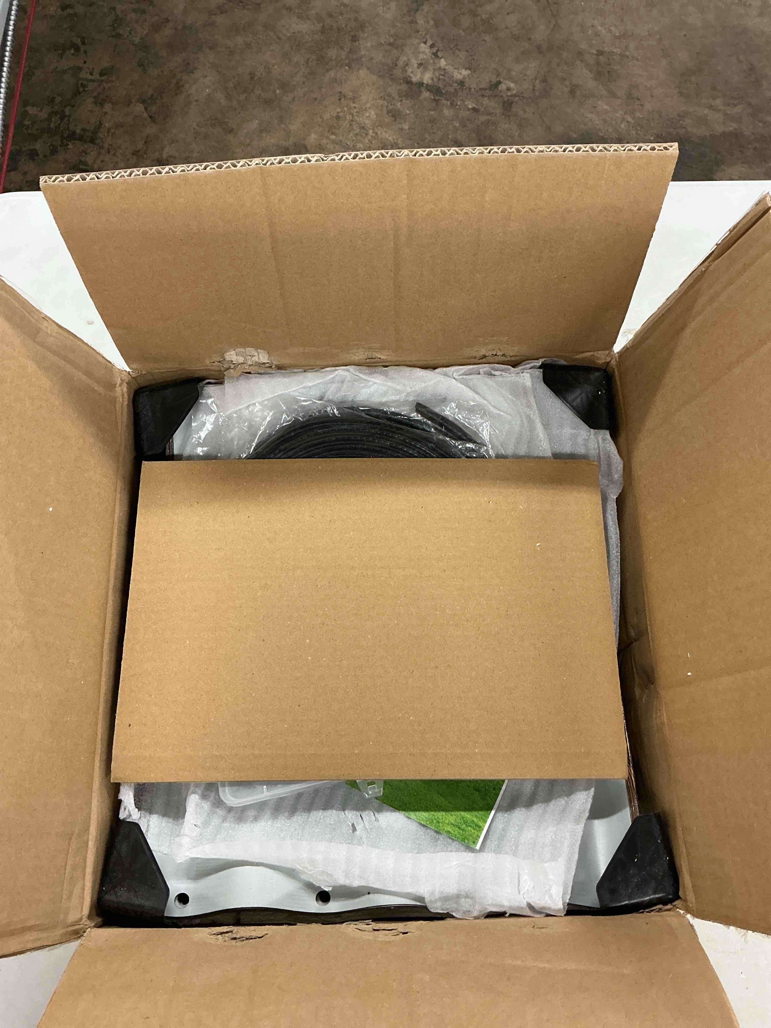 https://s3.amazonaws.com/lotting-images-prod/EmanualPiazza/PNK4011343_1777641666466.jpeg