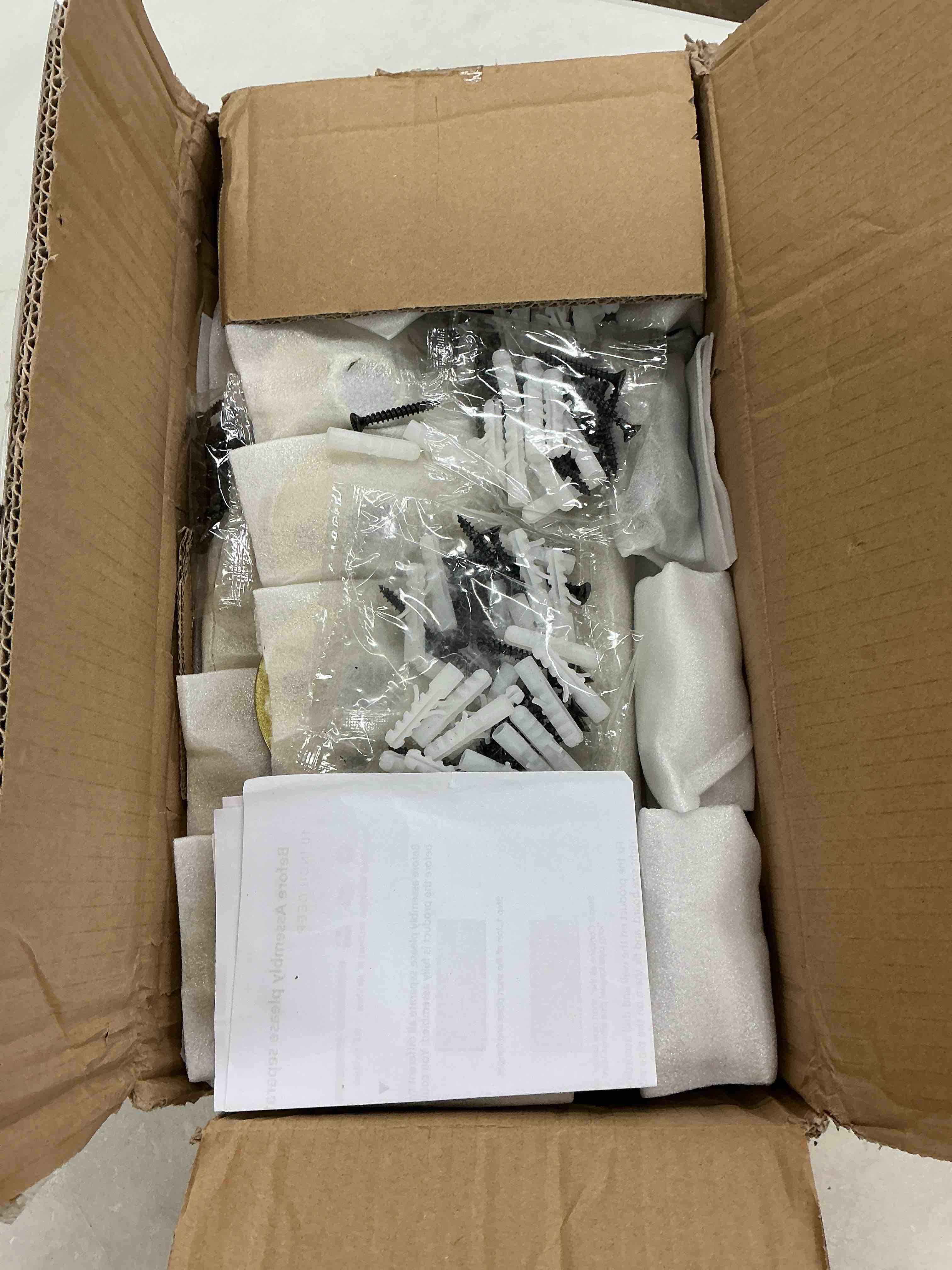 https://s3.amazonaws.com/lotting-images-prod/EmanualPiazza/PNK4011345_1777641861179.jpeg