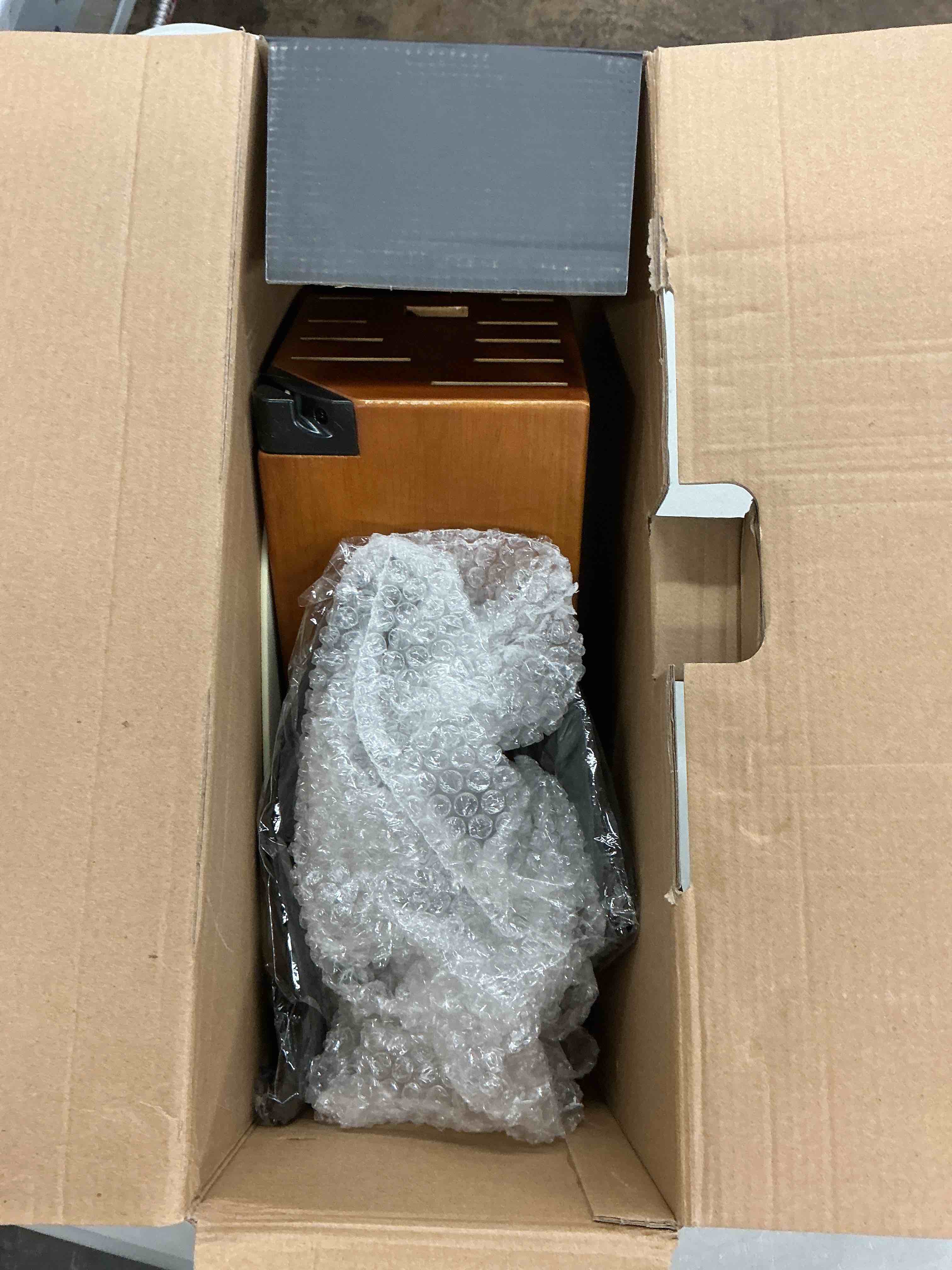 https://s3.amazonaws.com/lotting-images-prod/EmanualPiazza/PNK4011440_1777650318138.jpeg