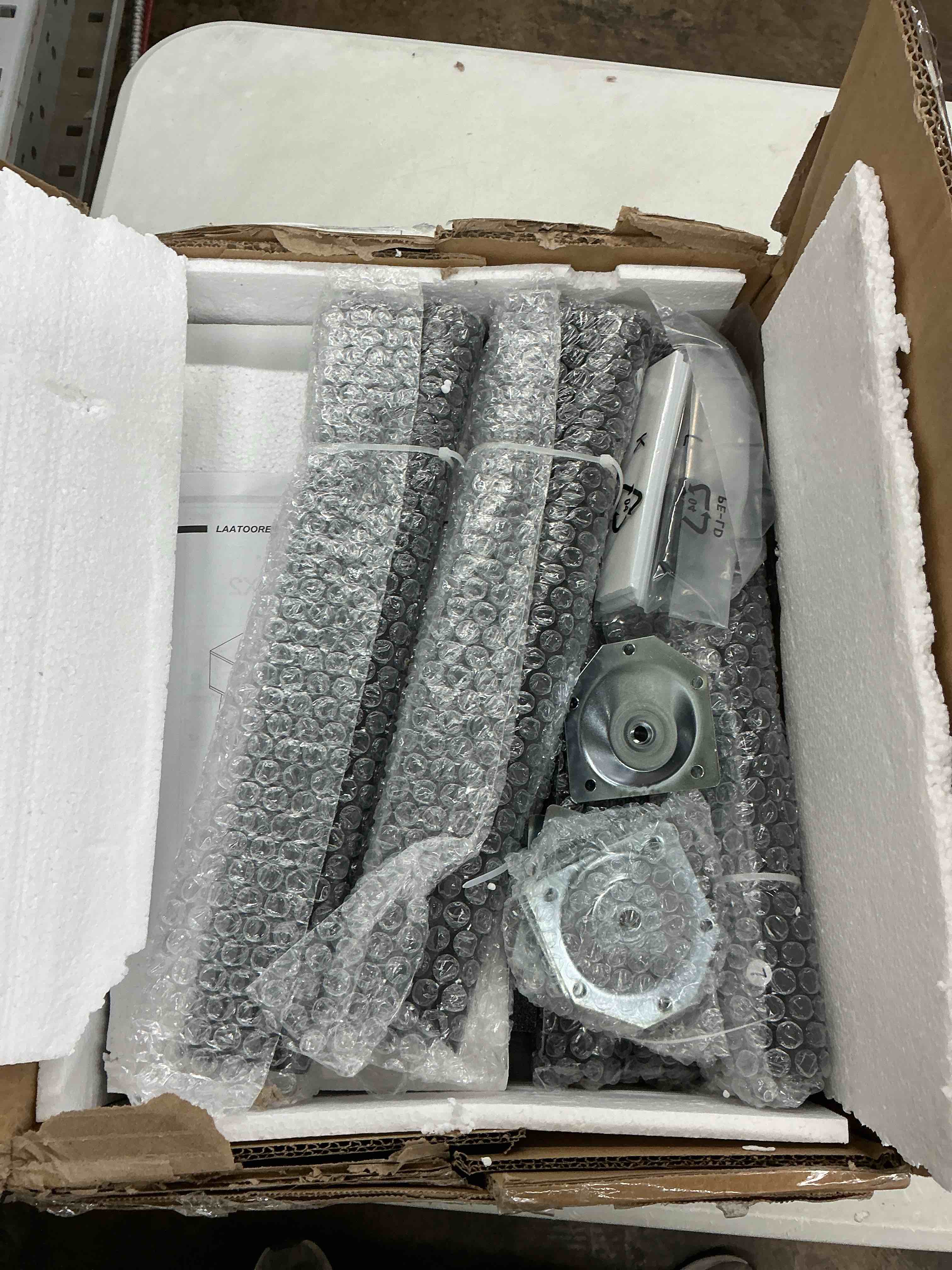 https://s3.amazonaws.com/lotting-images-prod/EmanualPiazza/PNK4011637_1777900714961.jpeg
