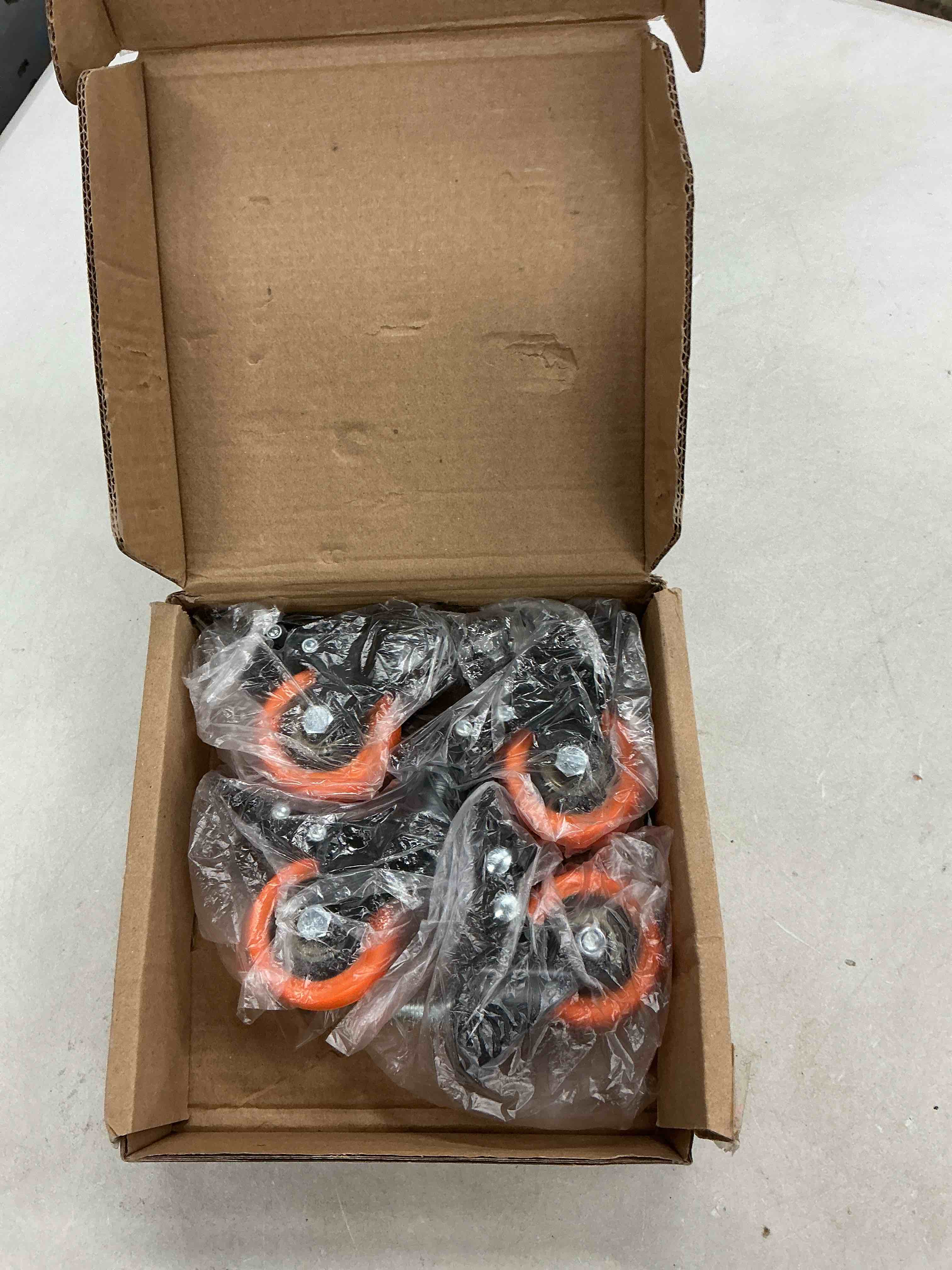 https://s3.amazonaws.com/lotting-images-prod/EmanualPiazza/PNK4011749_1777908801321.jpeg