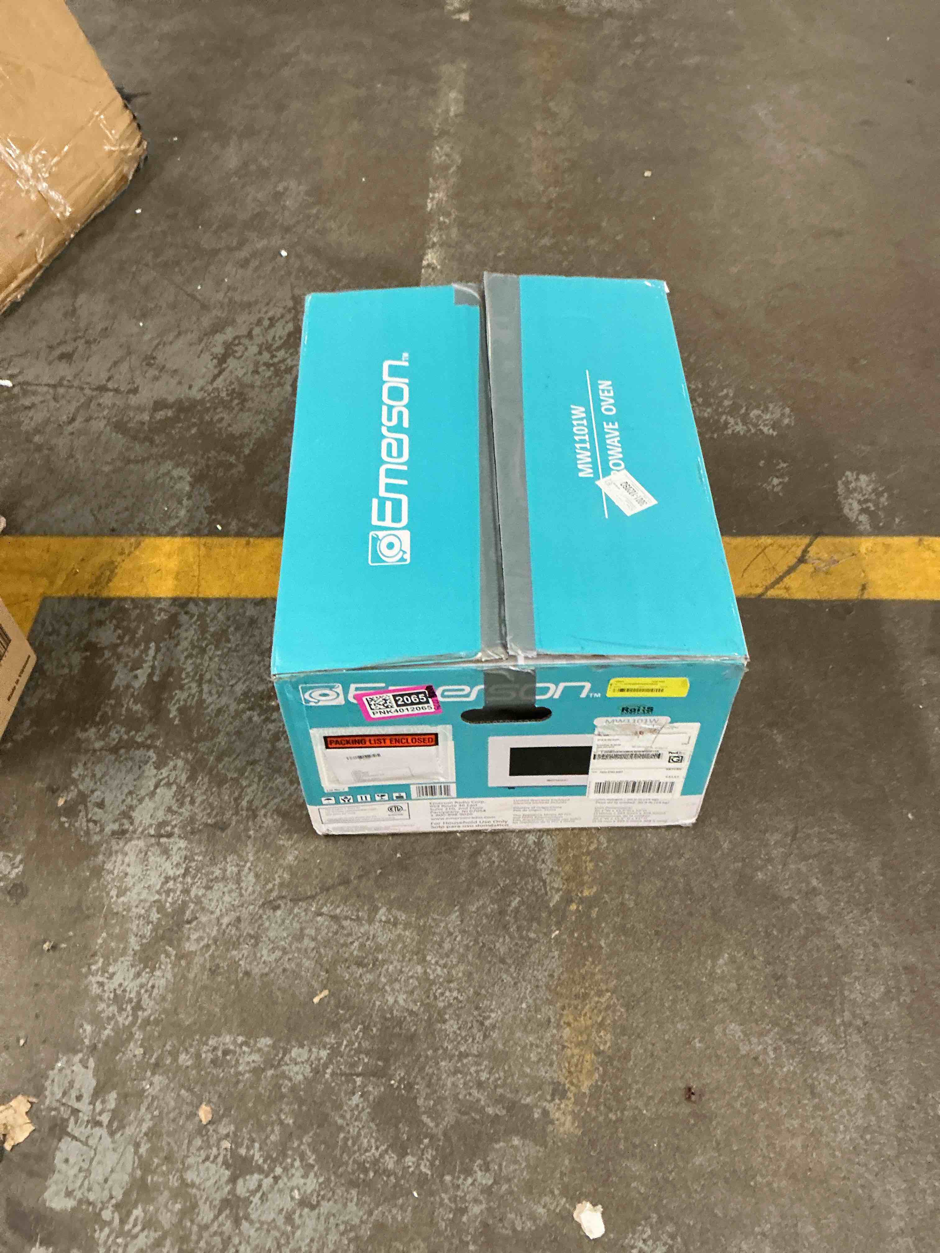 https://s3.amazonaws.com/lotting-images-prod/EmanualPiazza/PNK4012065_1777560870085.jpeg