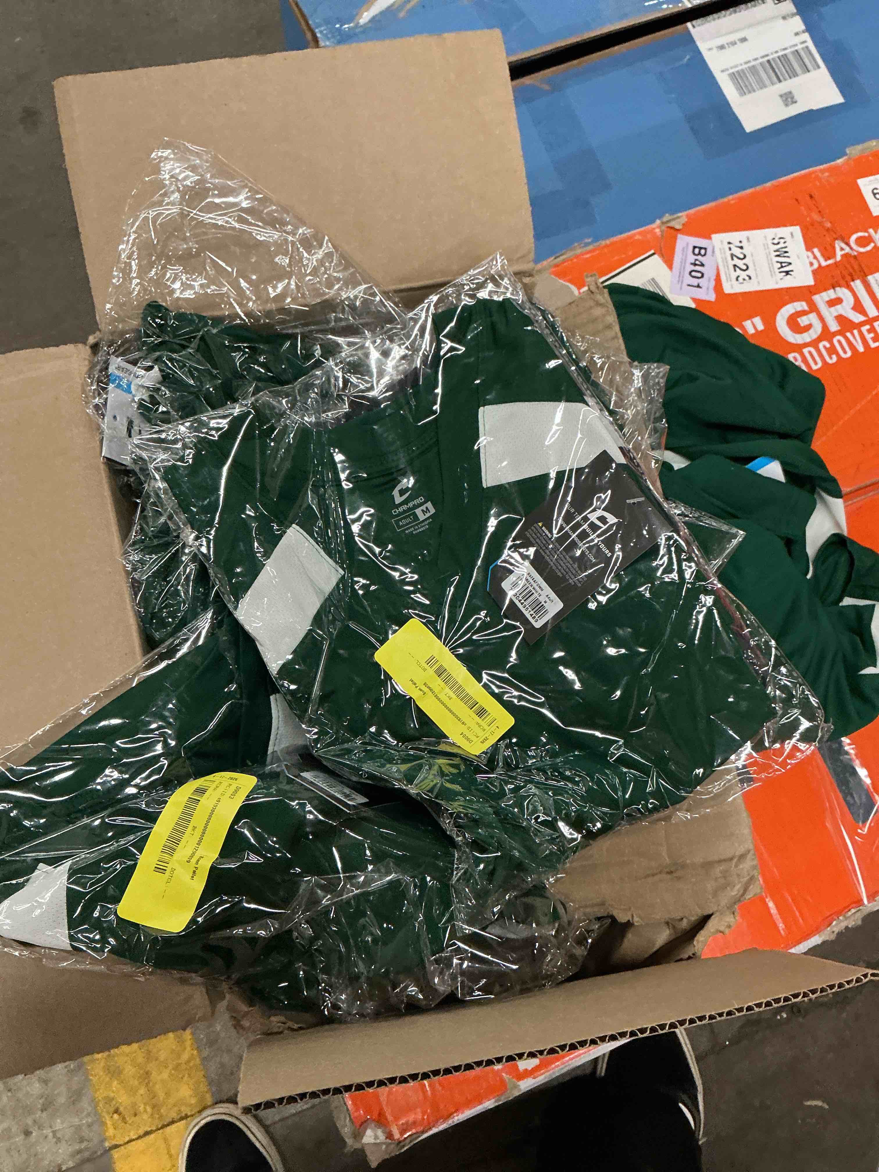 https://s3.amazonaws.com/lotting-images-prod/EmanualPiazza/PNK4012071_1777561950357.jpeg
