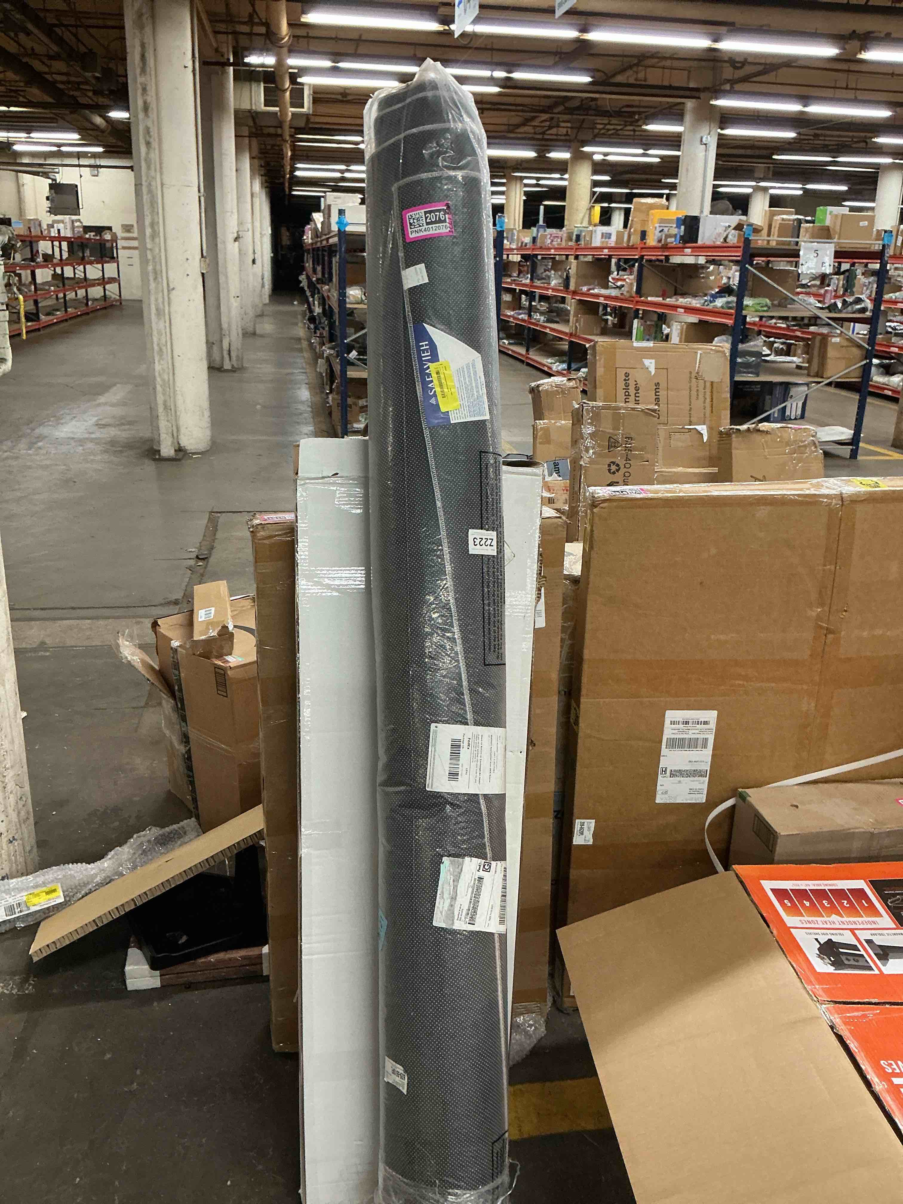 https://s3.amazonaws.com/lotting-images-prod/EmanualPiazza/PNK4012076_1777566233664.jpeg
