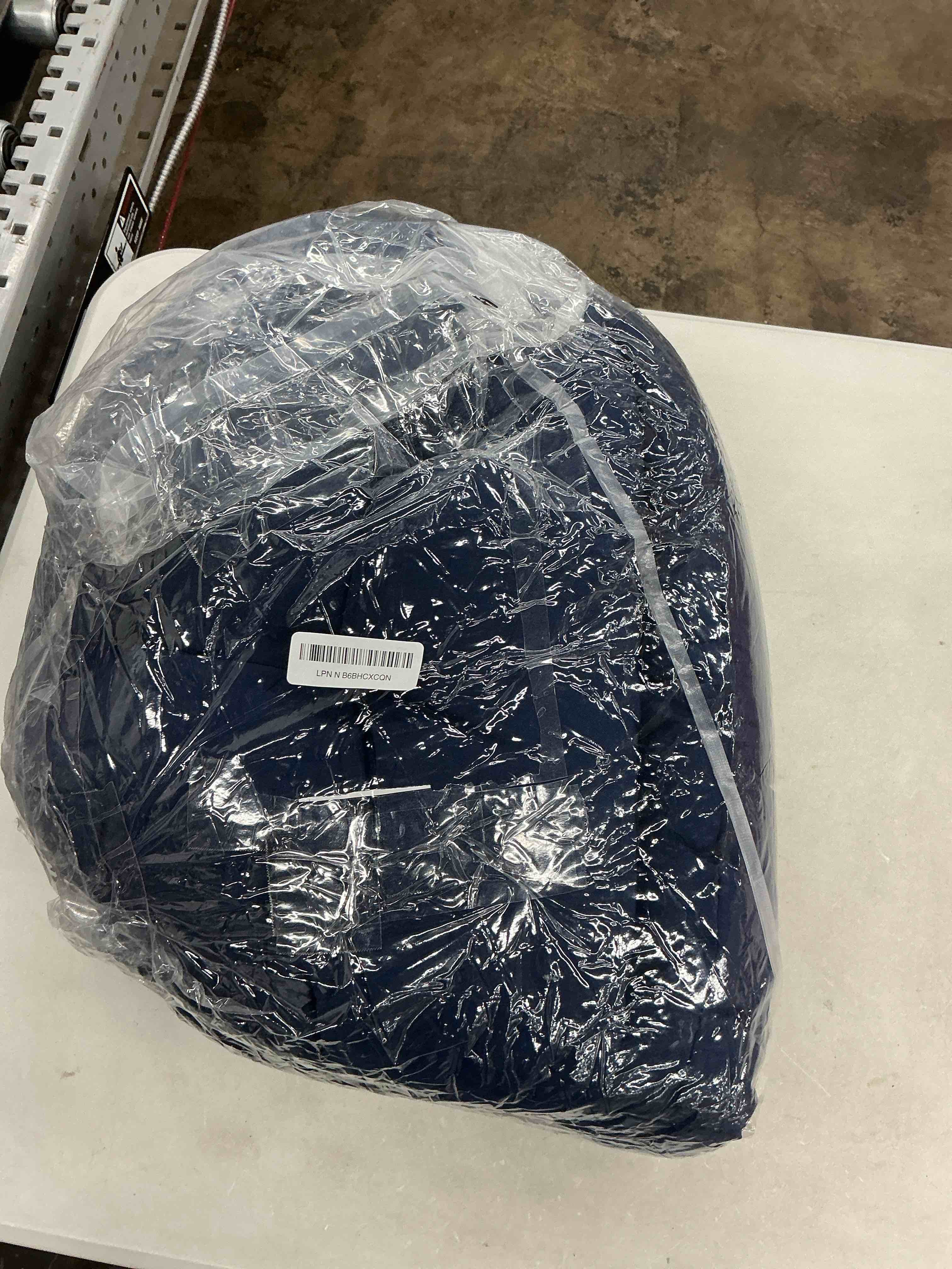 Condition photo showing Good Condition for mtmr water-repellent outdoor chair cushions set of 2, 19”x19” patio chair cushions with high elasticity pp cotton, no fading tufted seat cushions for outdoor furniture, thick and large patio cushions navy 19"x19"