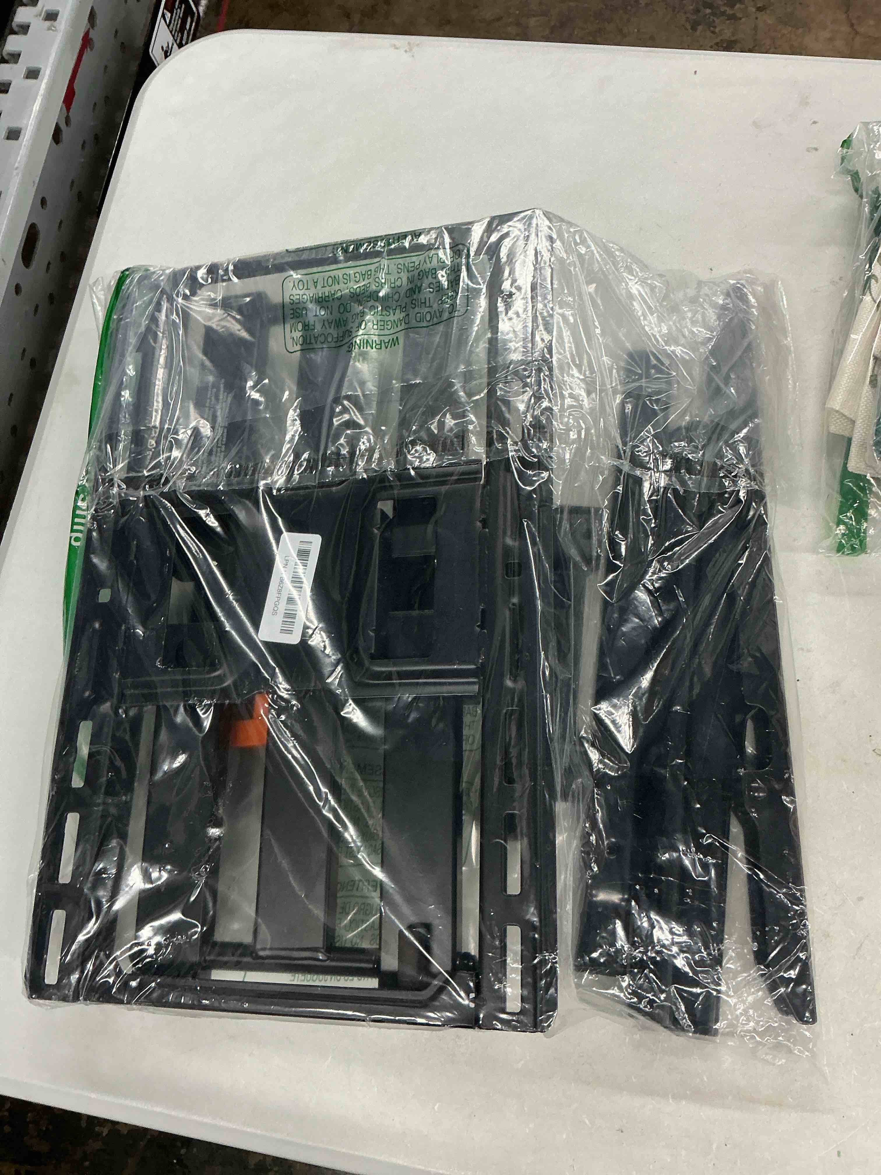 Condition photo showing Good Condition for perlegear ul listed full motion tv wall mount for 42-90 inch tvs up to 132 lbs, tv mount with dual articulating arms, tool-free tilt, swivel, extension, leveling, max vesa 600x400mm, 16" studs, pglf8. 42-90 inch full motion tv wall mount