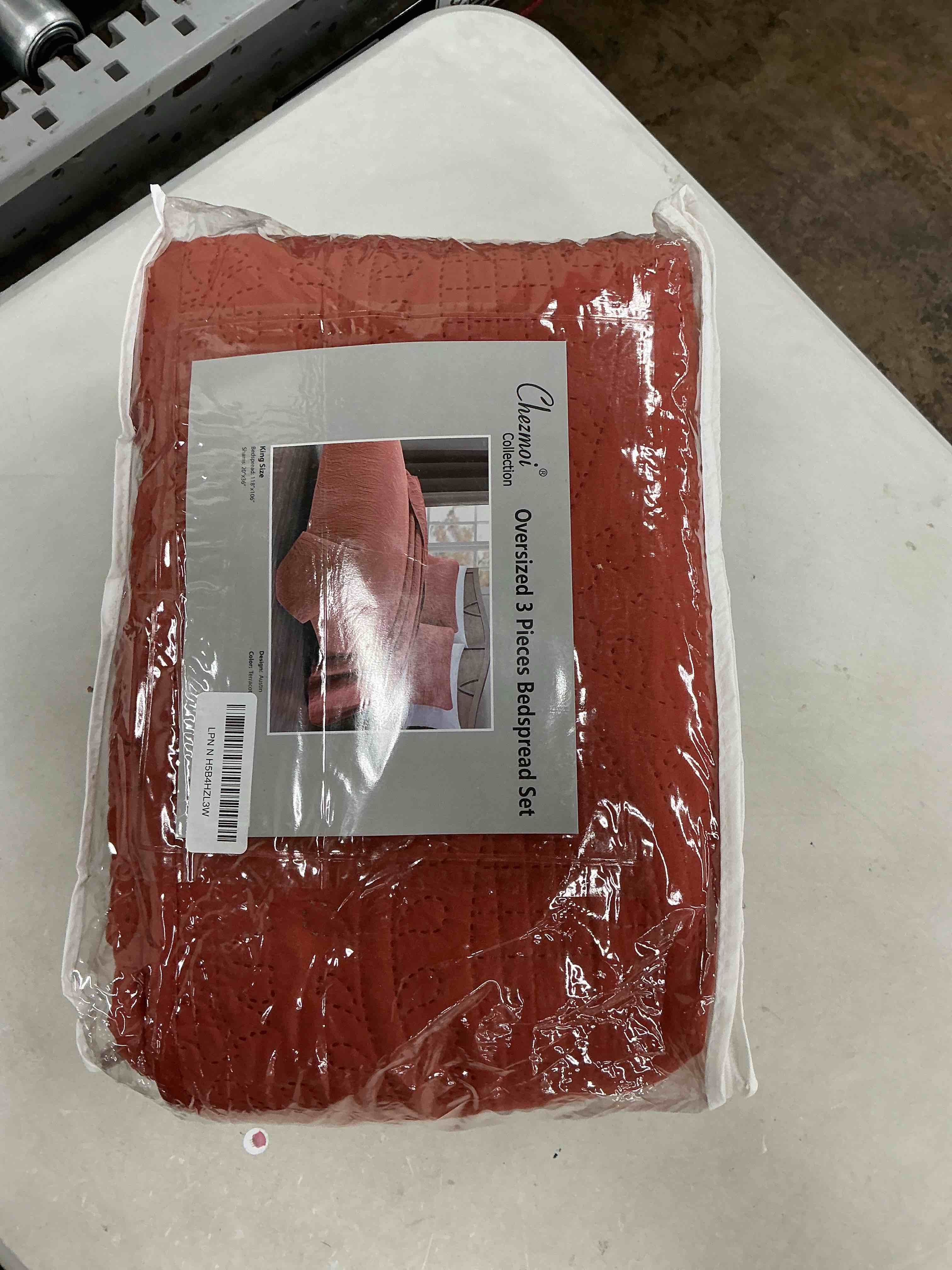 Condition photo showing New/Like New for chezmoi collection austin king bedspread set 3-piece pinsonic quilted oversized bedspread coverlet set, king, terracotta king terracotta