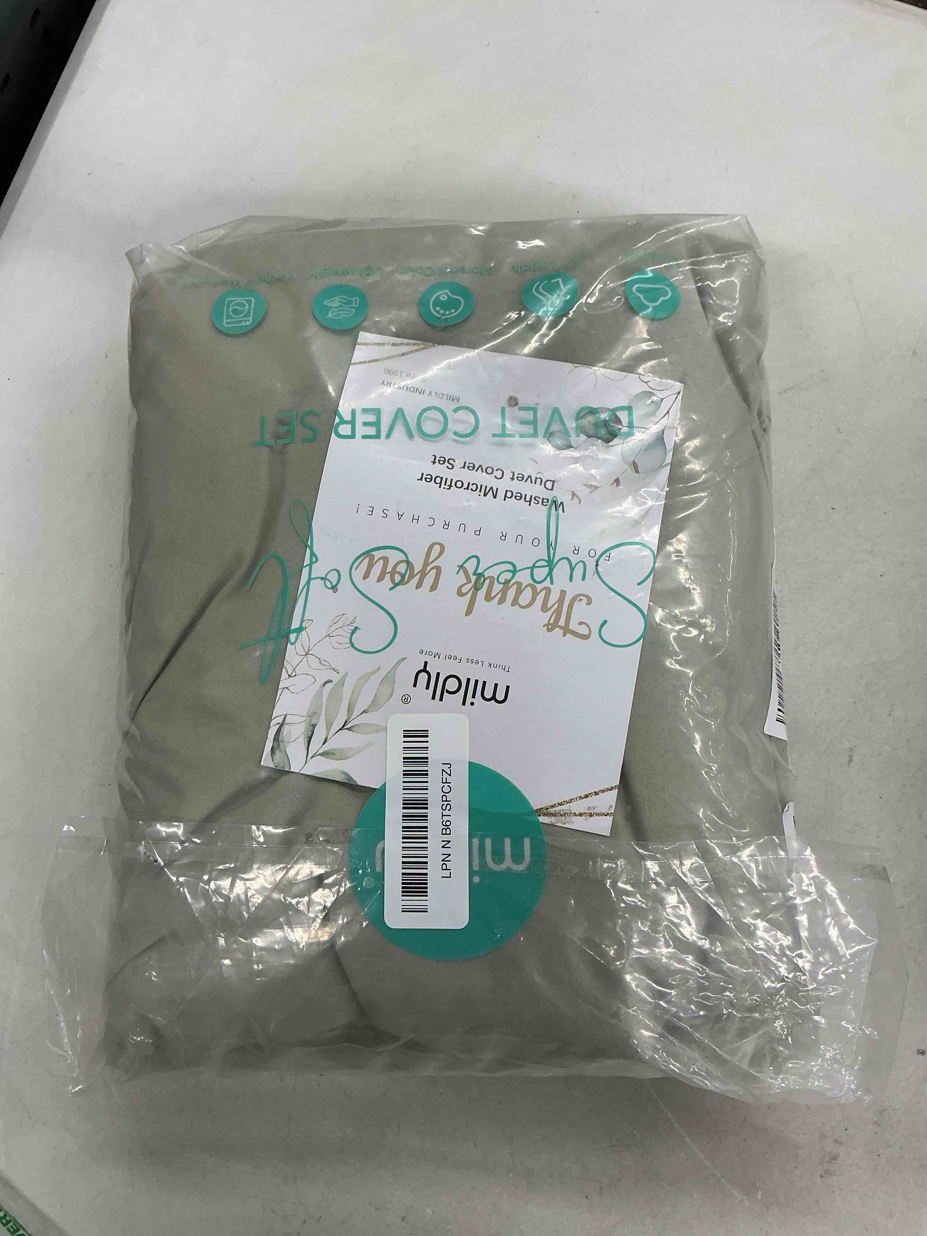 Condition photo showing Good Condition for mildly super soft duvet cover 2pcs - 100% washed microfiber october mist sage comforter cover set with zipper closure & corner ties (no comforter) 02 - mist sage (no comforter) twin (68"x90")