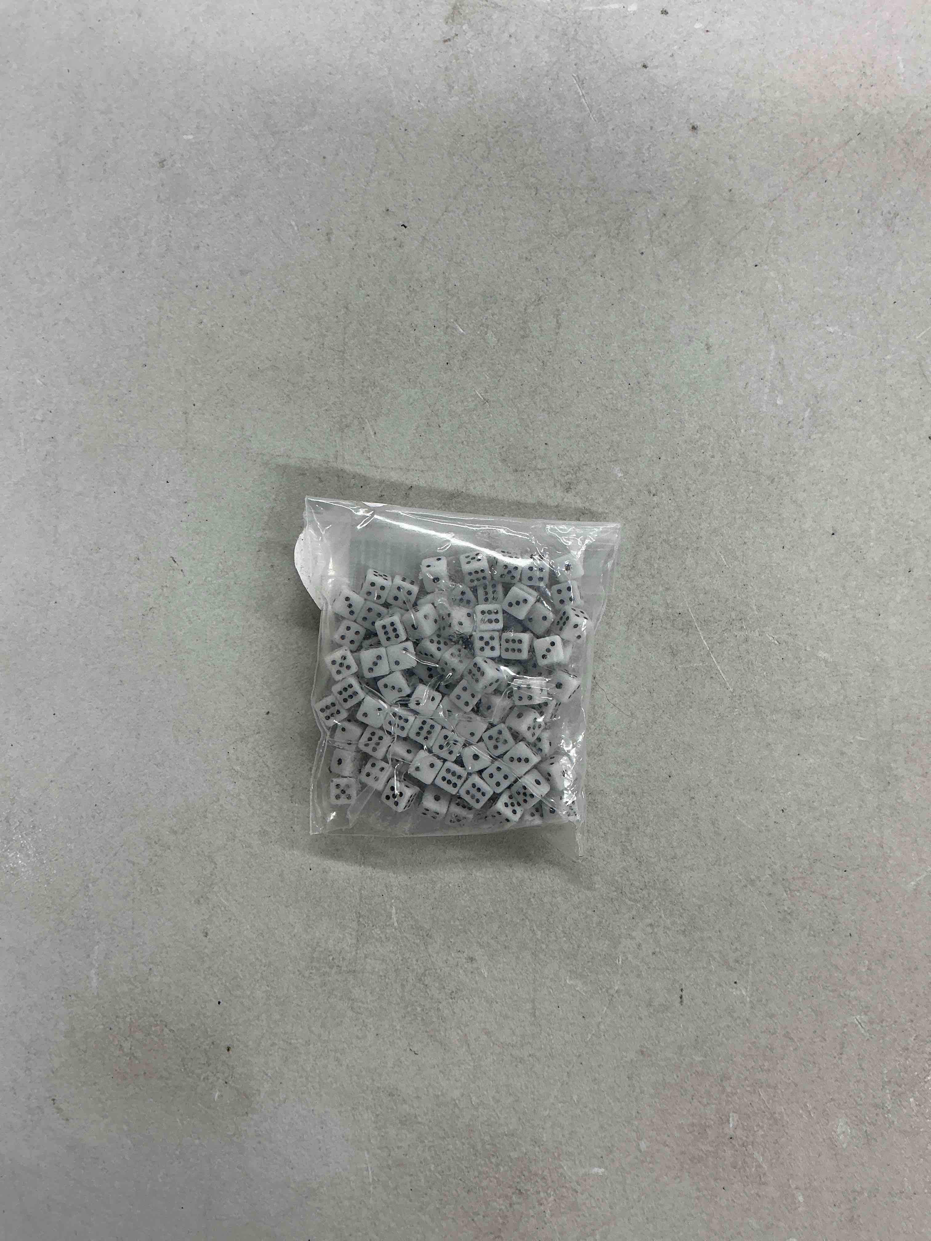Condition photo showing Good Condition for 100 pieces 5mm mini dice, 6 sided for board games, bulk d6 1/5" white game dot square set