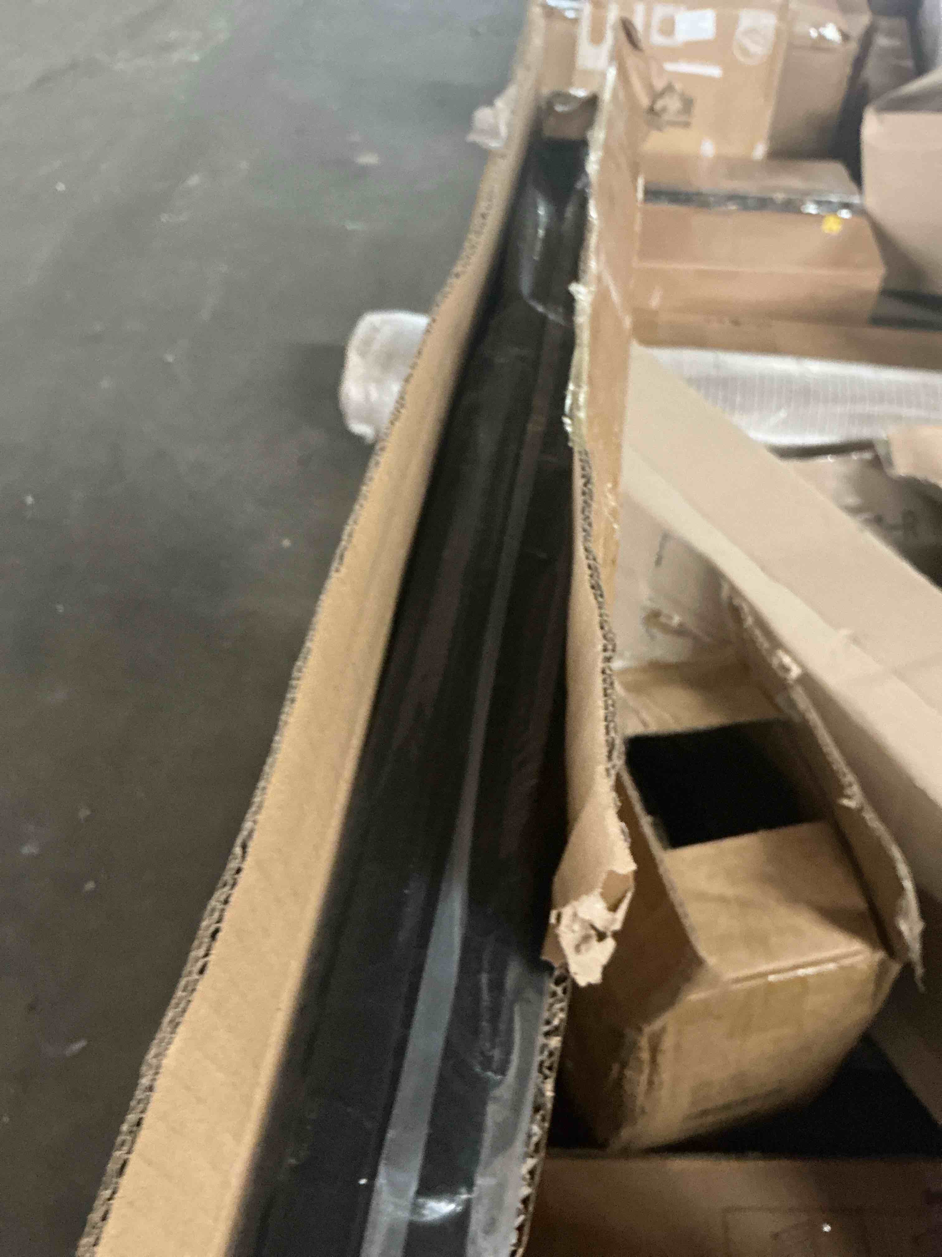 https://s3.amazonaws.com/lotting-images-prod/EmanualPiazza/PNK4018015_1778515725164.jpeg