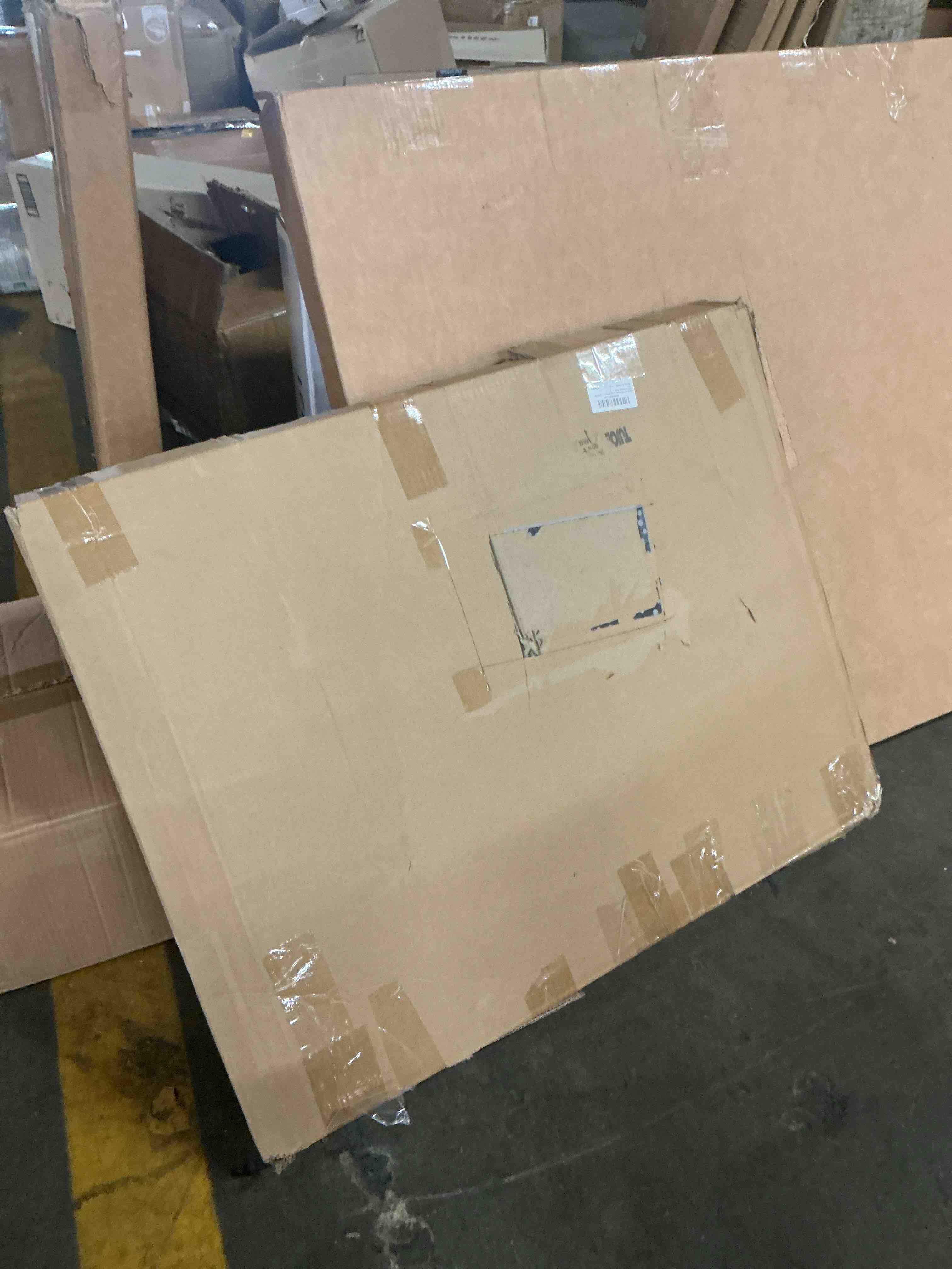 https://s3.amazonaws.com/lotting-images-prod/EmanualPiazza/PNK4018018_1778515248496.jpeg