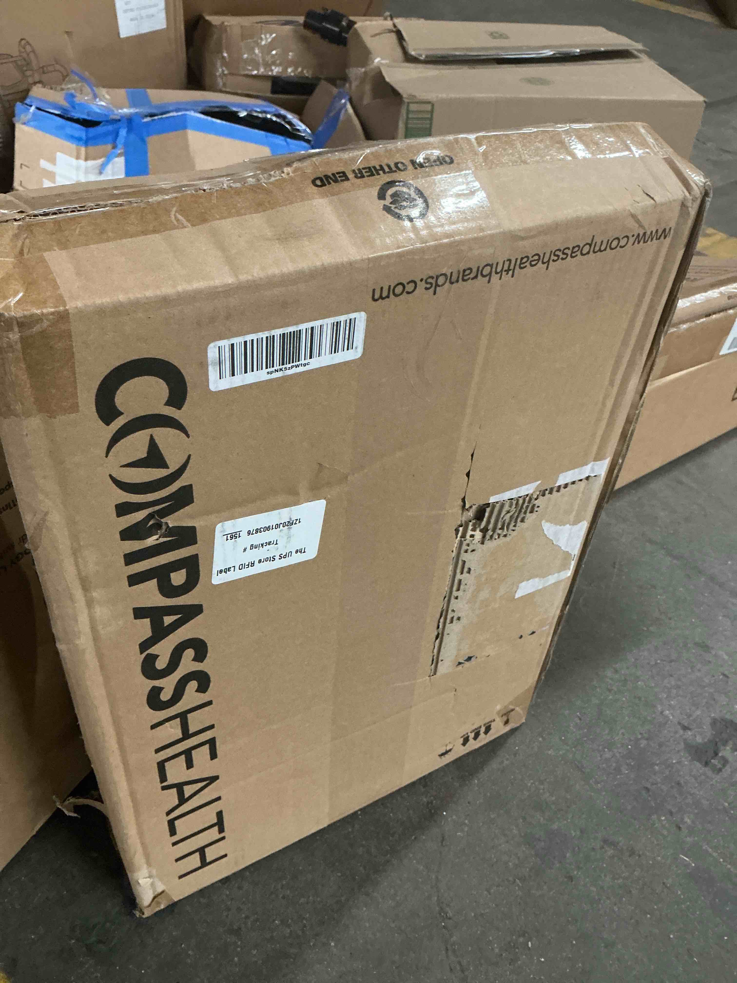 https://s3.amazonaws.com/lotting-images-prod/EmanualPiazza/PNK4018032_1778512390415.jpeg