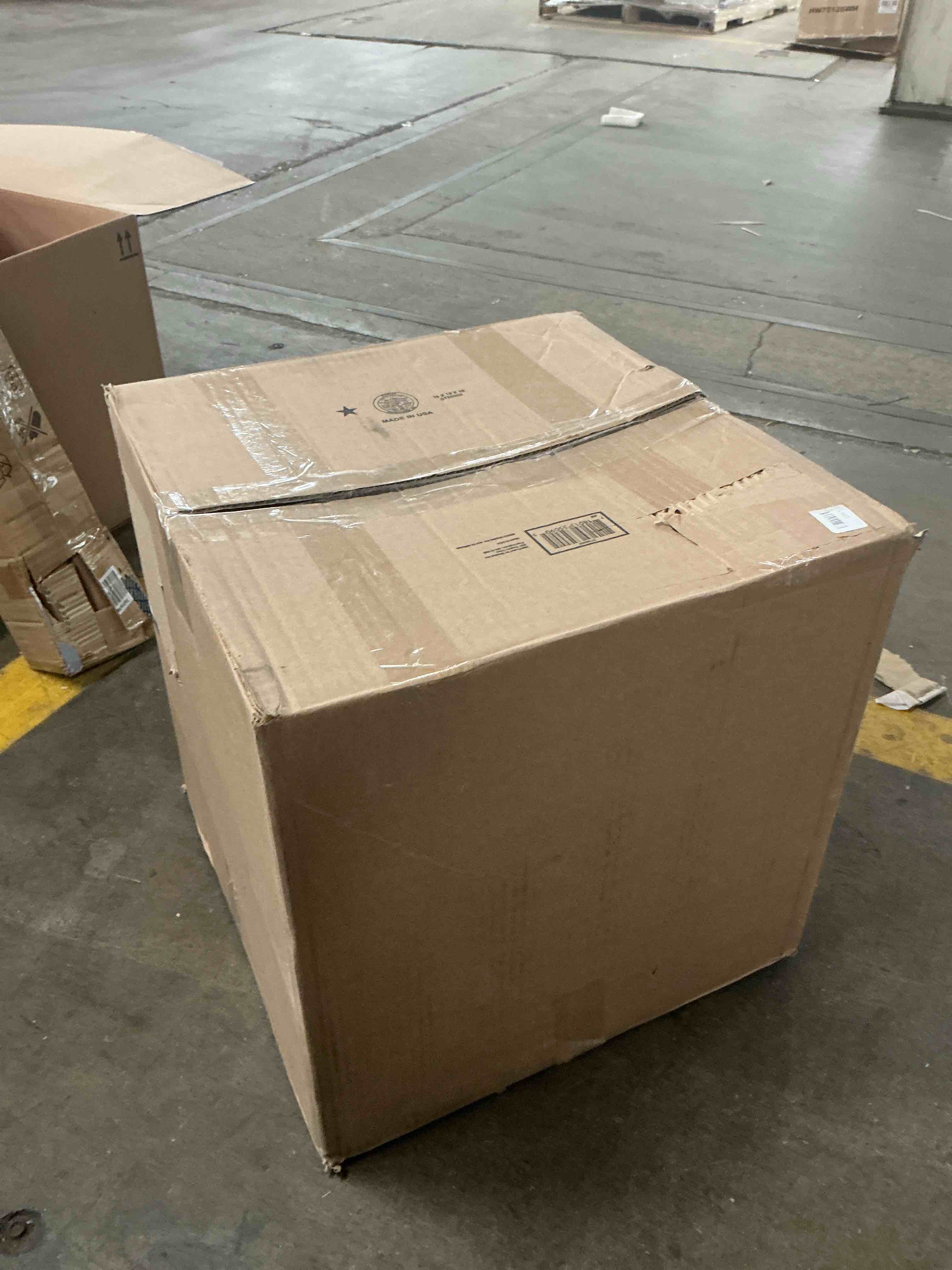 https://s3.amazonaws.com/lotting-images-prod/EmanualPiazza/PNK4018039_1778511491934.jpeg