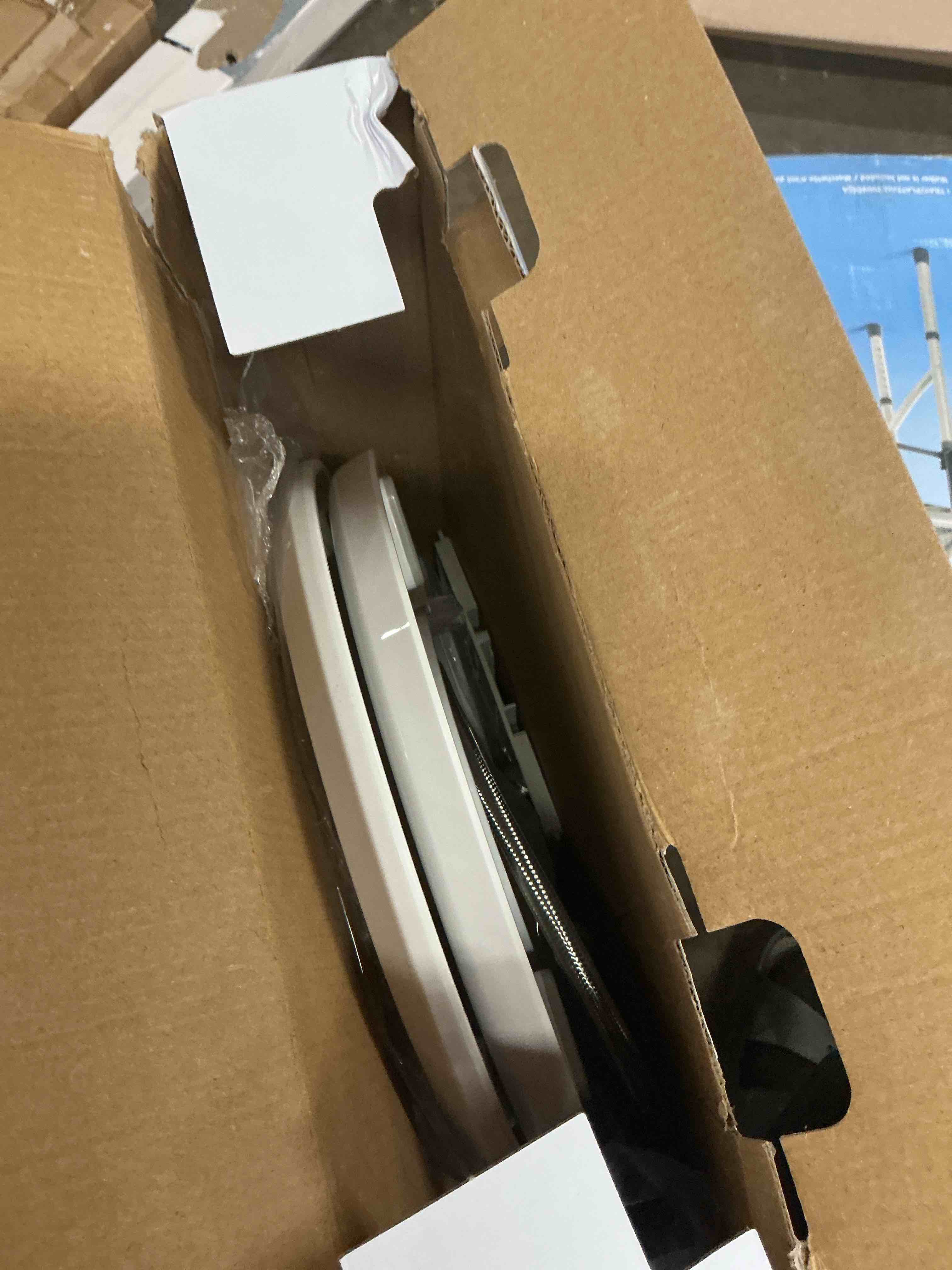 https://s3.amazonaws.com/lotting-images-prod/EmanualPiazza/PNK4018042_1778511161068.jpeg