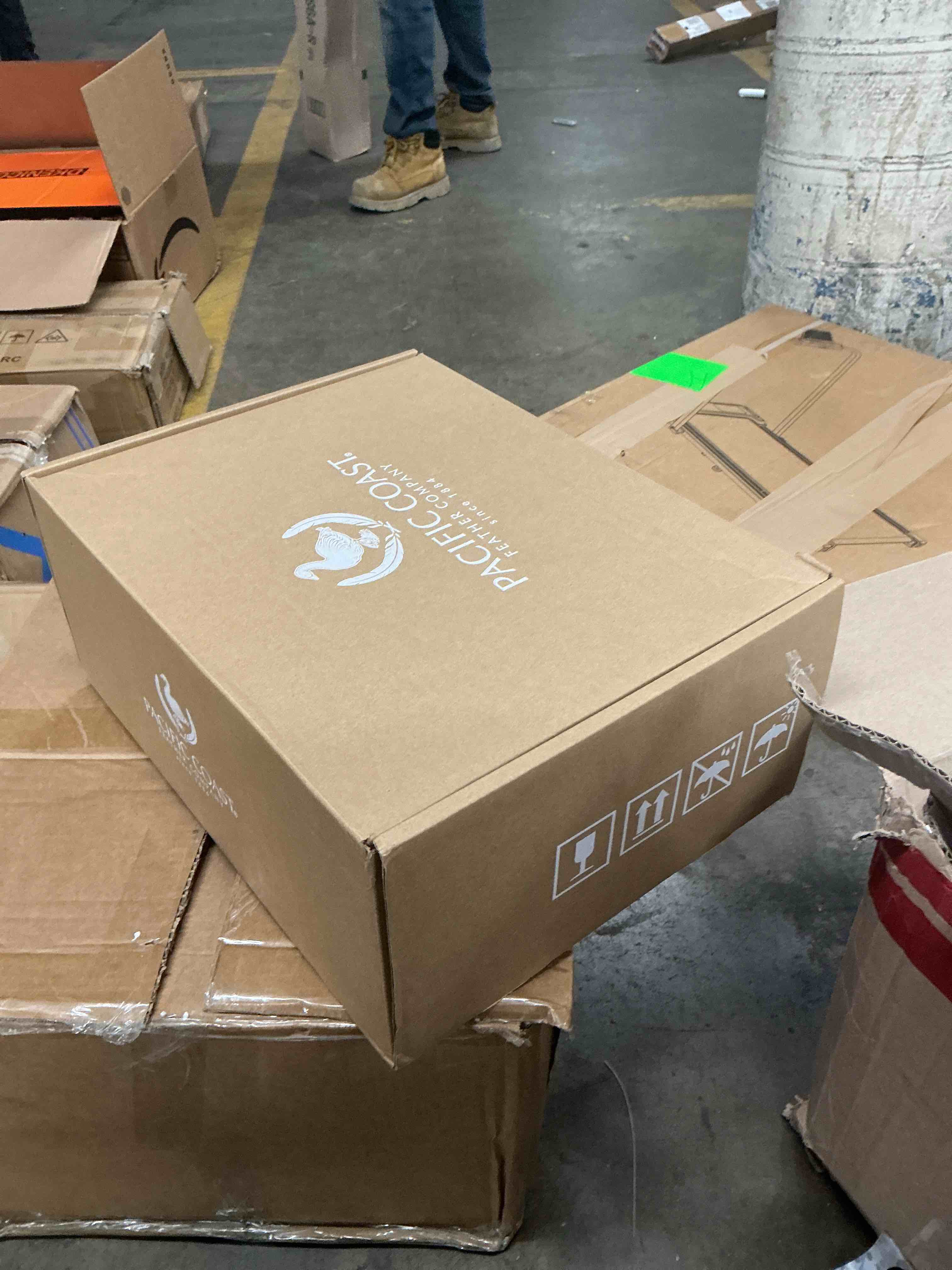 https://s3.amazonaws.com/lotting-images-prod/EmanualPiazza/PNK4018057_1778508663737.jpeg