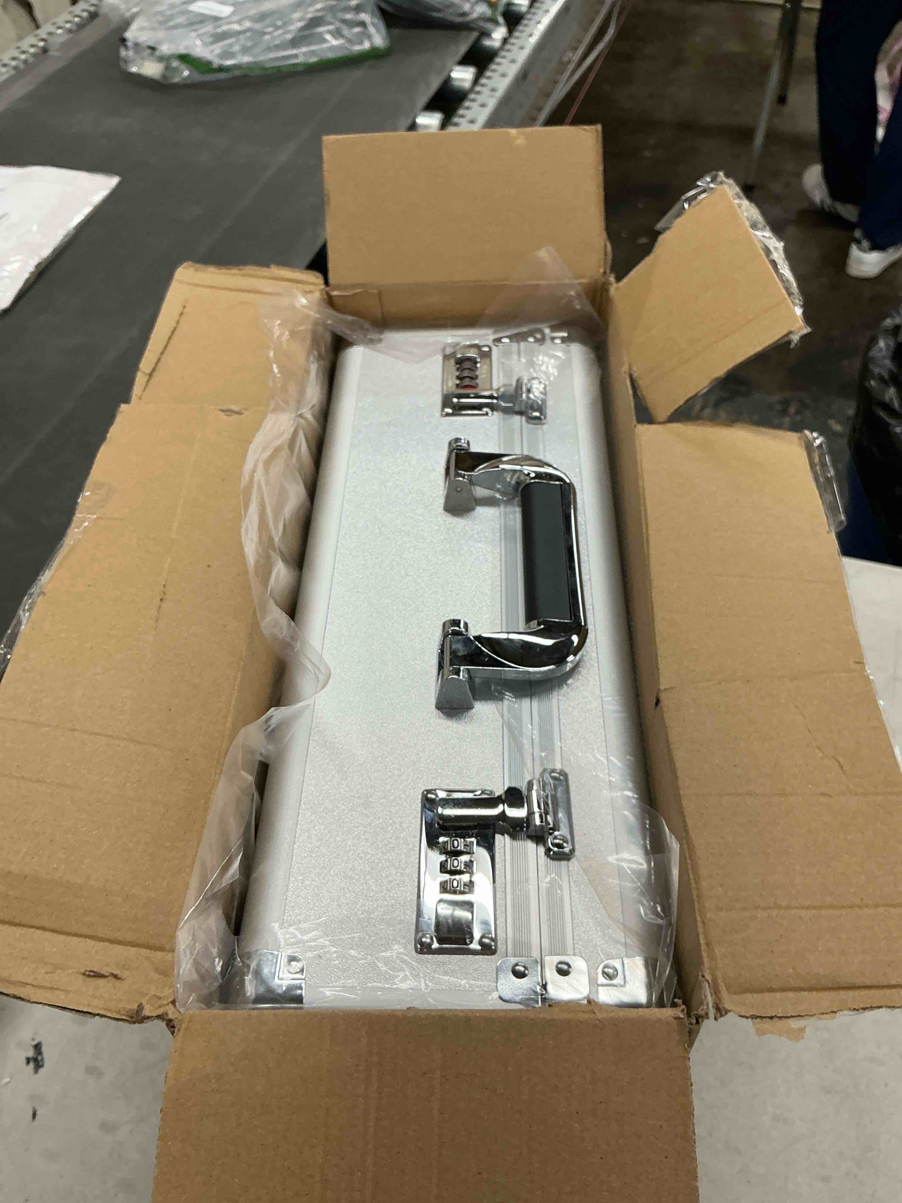 https://s3.amazonaws.com/lotting-images-prod/EmanualPiazza/PNK4019100_1779909550585.jpeg