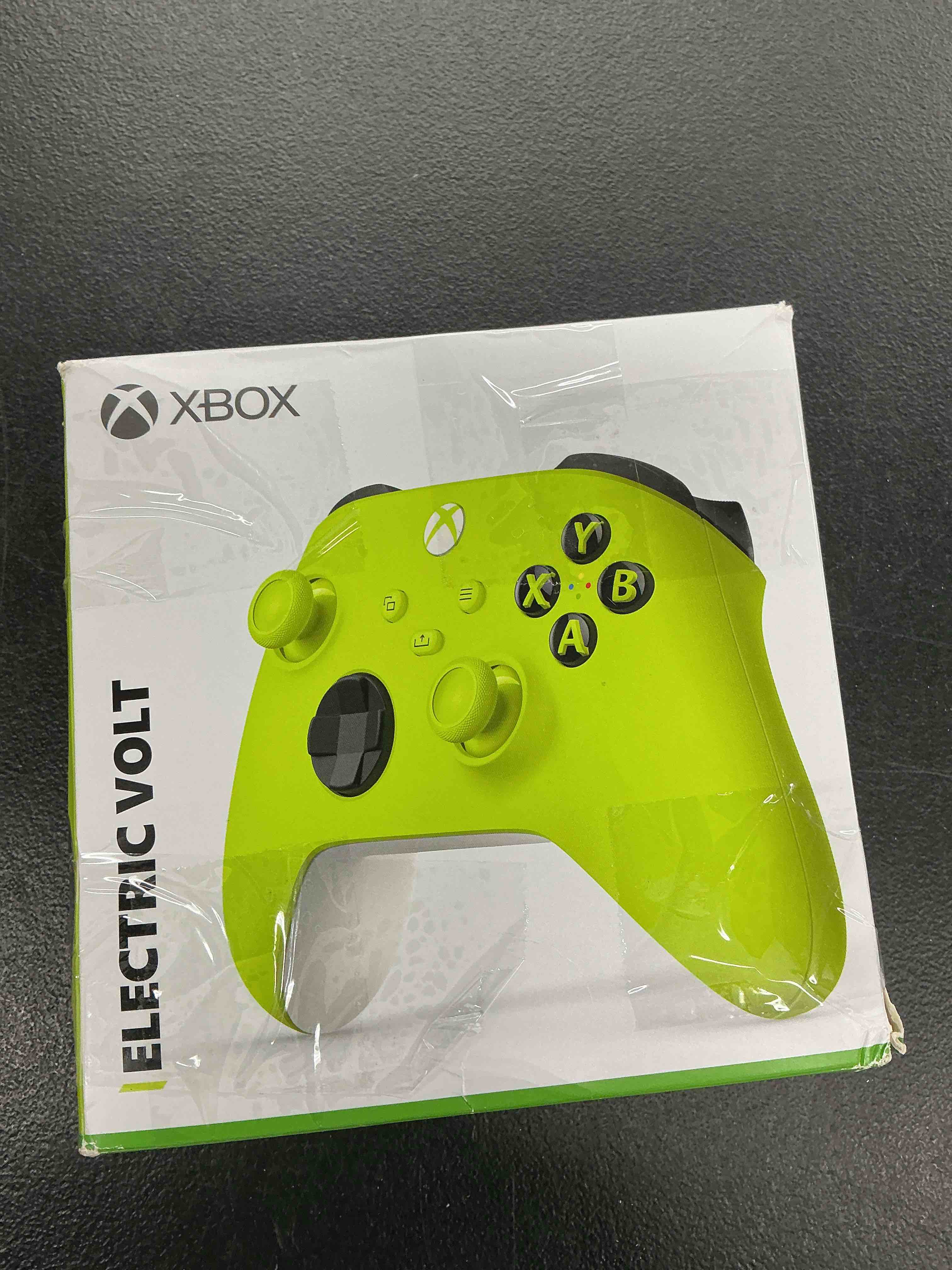 Condition photo showing Good Condition for xbox core wireless gaming controller – electric volt series x|s, one, windows pc, android, and ios