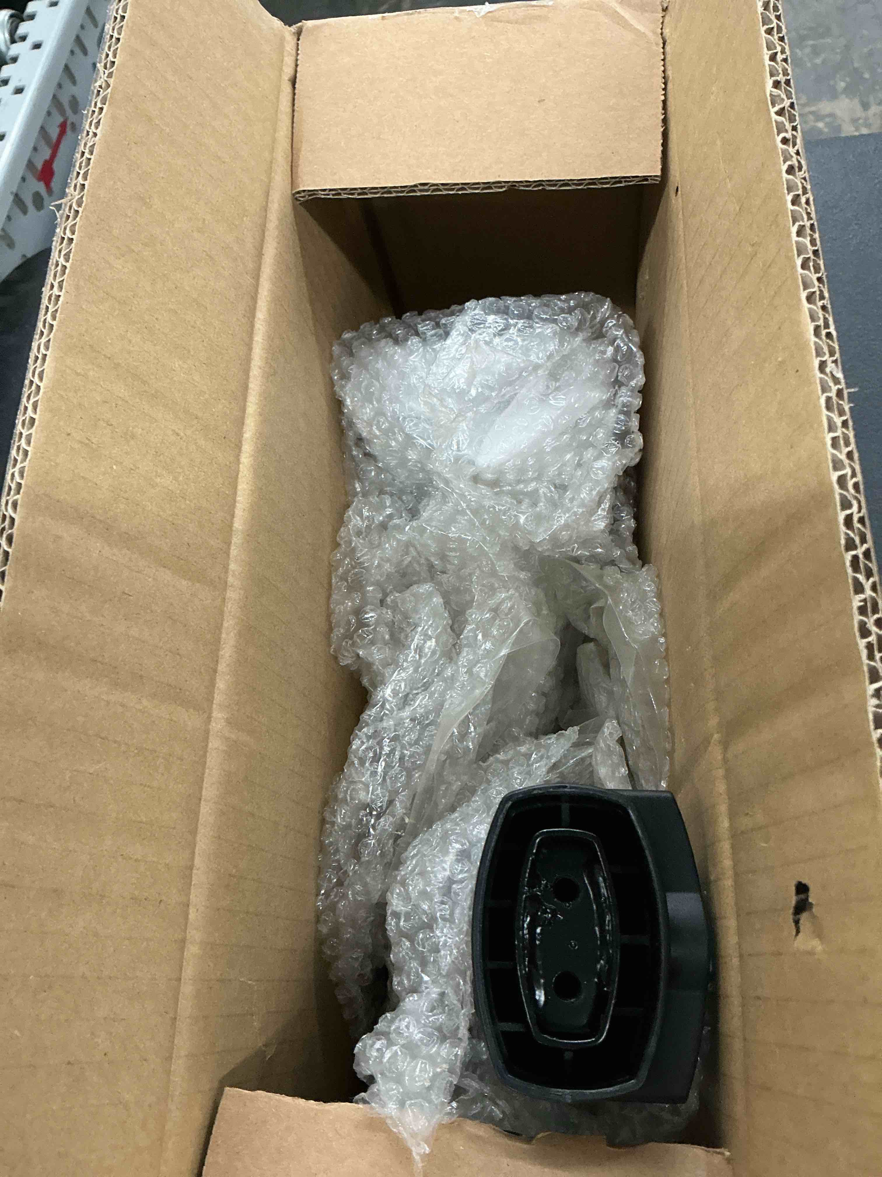 https://s3.amazonaws.com/lotting-images-prod/EmanualPiazza/PNK4021770_1777062961801.jpeg