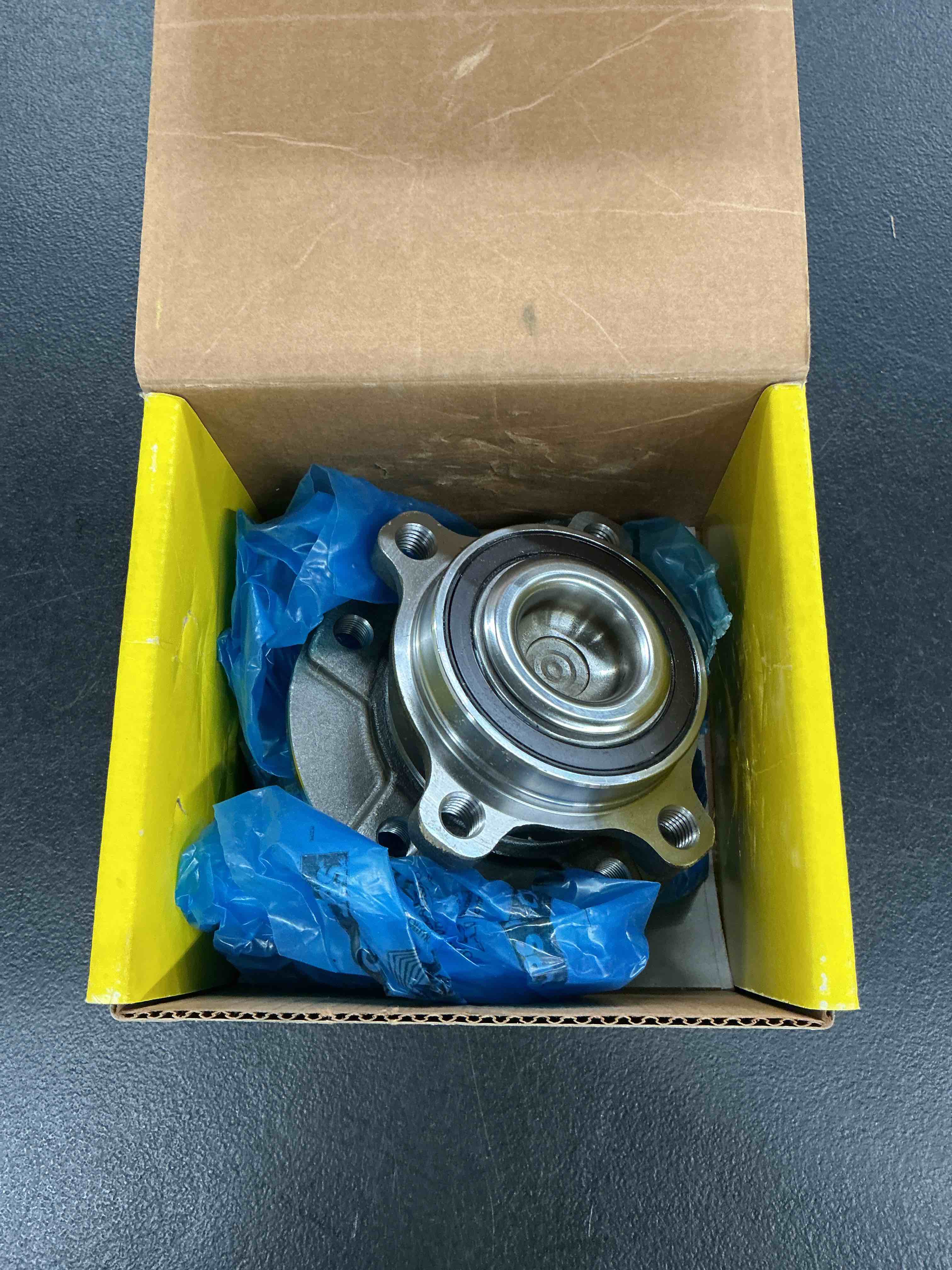 https://s3.amazonaws.com/lotting-images-prod/EmanualPiazza/PNK4022845_1777581619330.jpeg