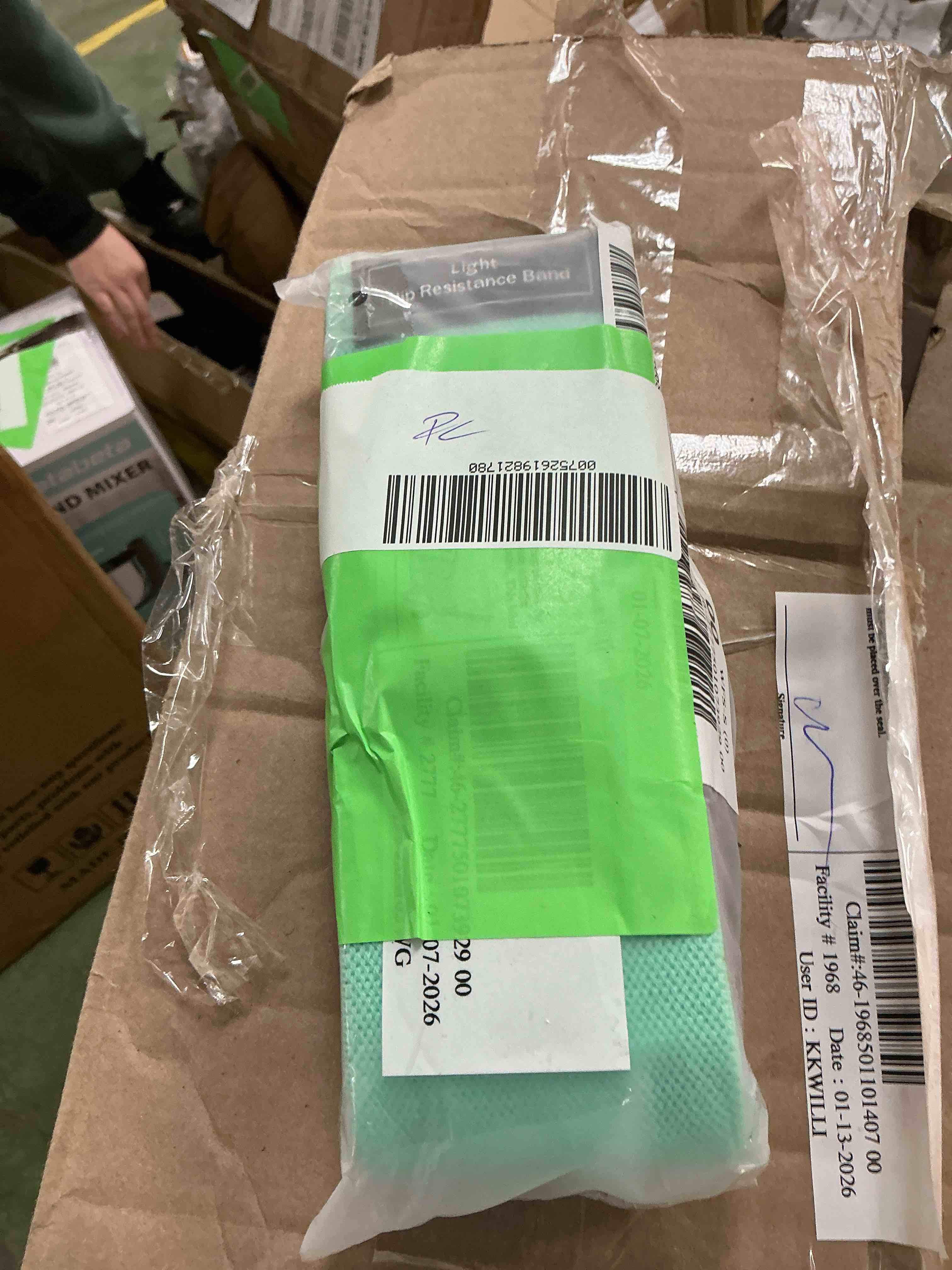 Condition photo showing New/Like New for cyrico 3pack Fabric Resistance Bands, 3 Levels Exercise Bands for Legs and Butt, Stretch Bands for Squat Glute Hip Training