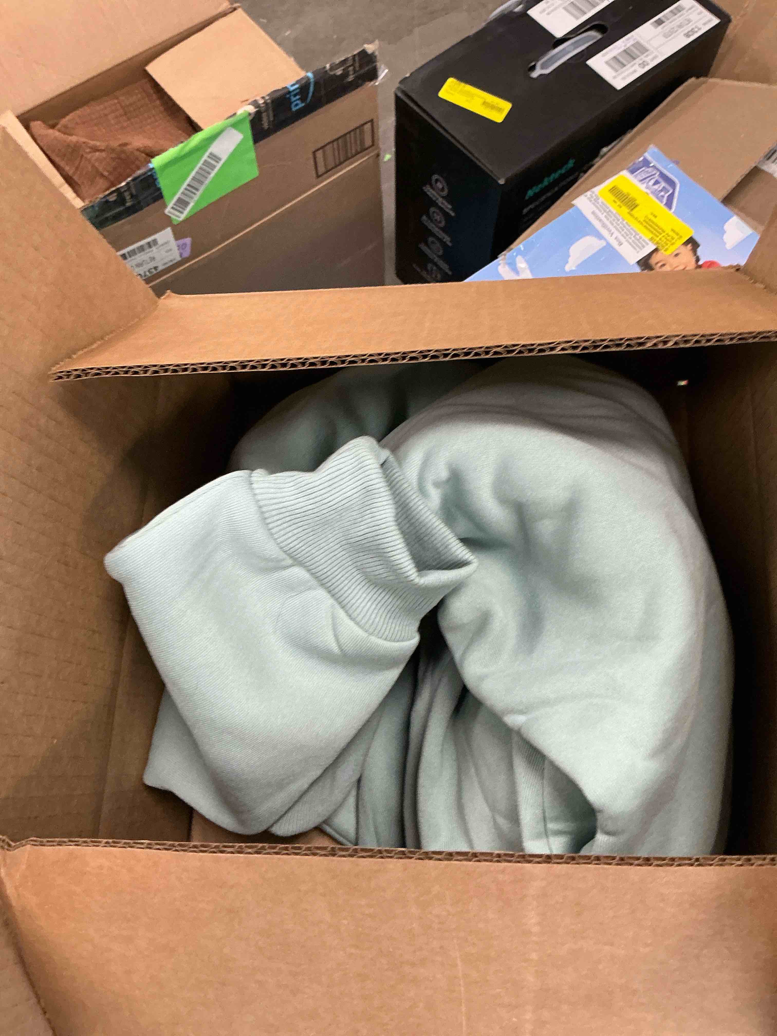 Condition photo showing New/Like New for SUNBS Drawstring Zip Up Hoodies for Women Fall Cute Jacket Oversized Casual Sweatshirts with Pocket Size M