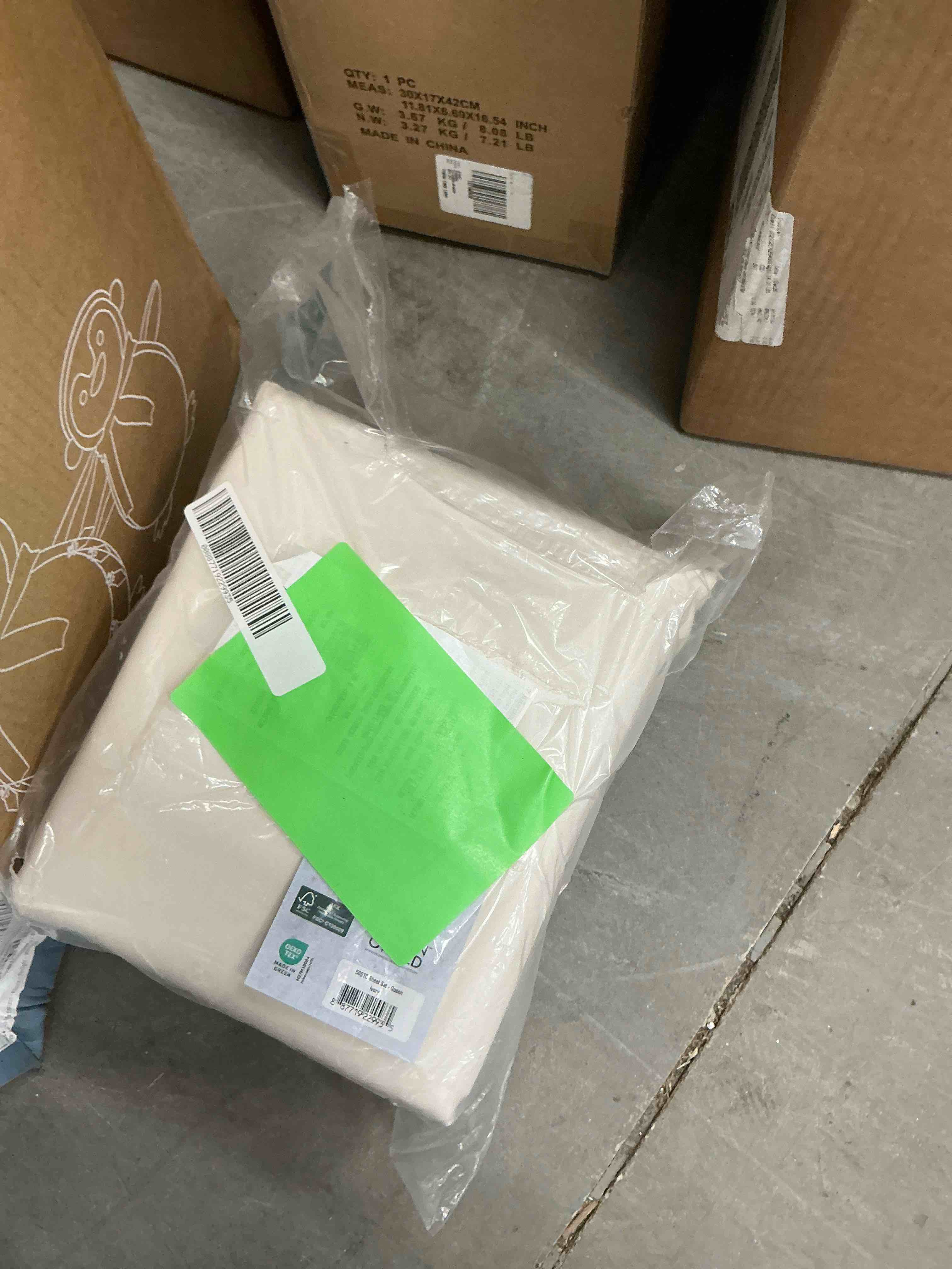 Condition photo showing New/Like New for WelHome 100% Egyptian Cotton Premium 500 Thread Count 4-Piece Queen Size Deep Pocket Bed Sheets Set, Super Soft Sateen Weave, Luxurious Bedding Set, 1 Fitted, 1 Flat Sheet & 2 Pillowcases, Soft Beige