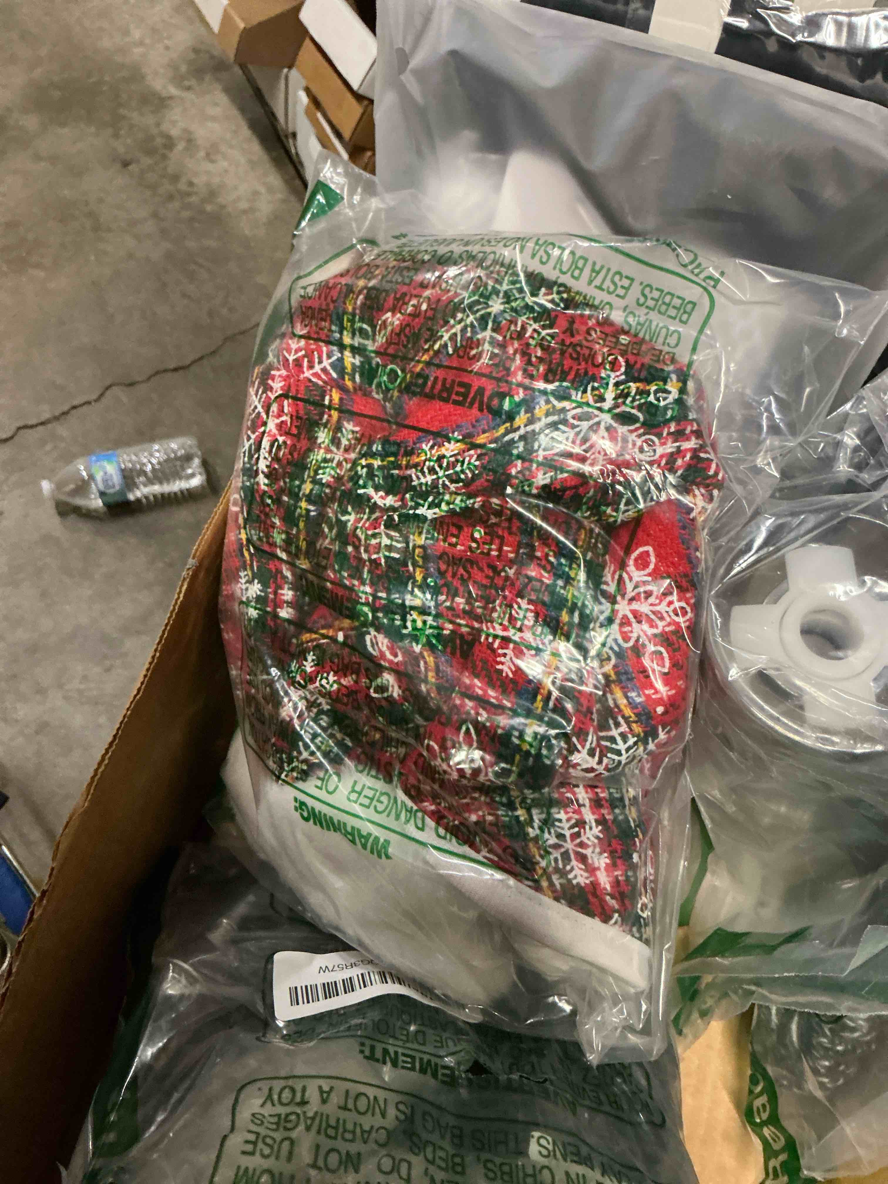 Condition photo showing Good Condition for FUAMEY Dog Christmas Costume, Extra Large, Thermal Lingnings, Christmas Yard Play, Freezing Morning Potty, Quick-Dress, Xmas Photo Shoots X-Large Red Snowflakes
