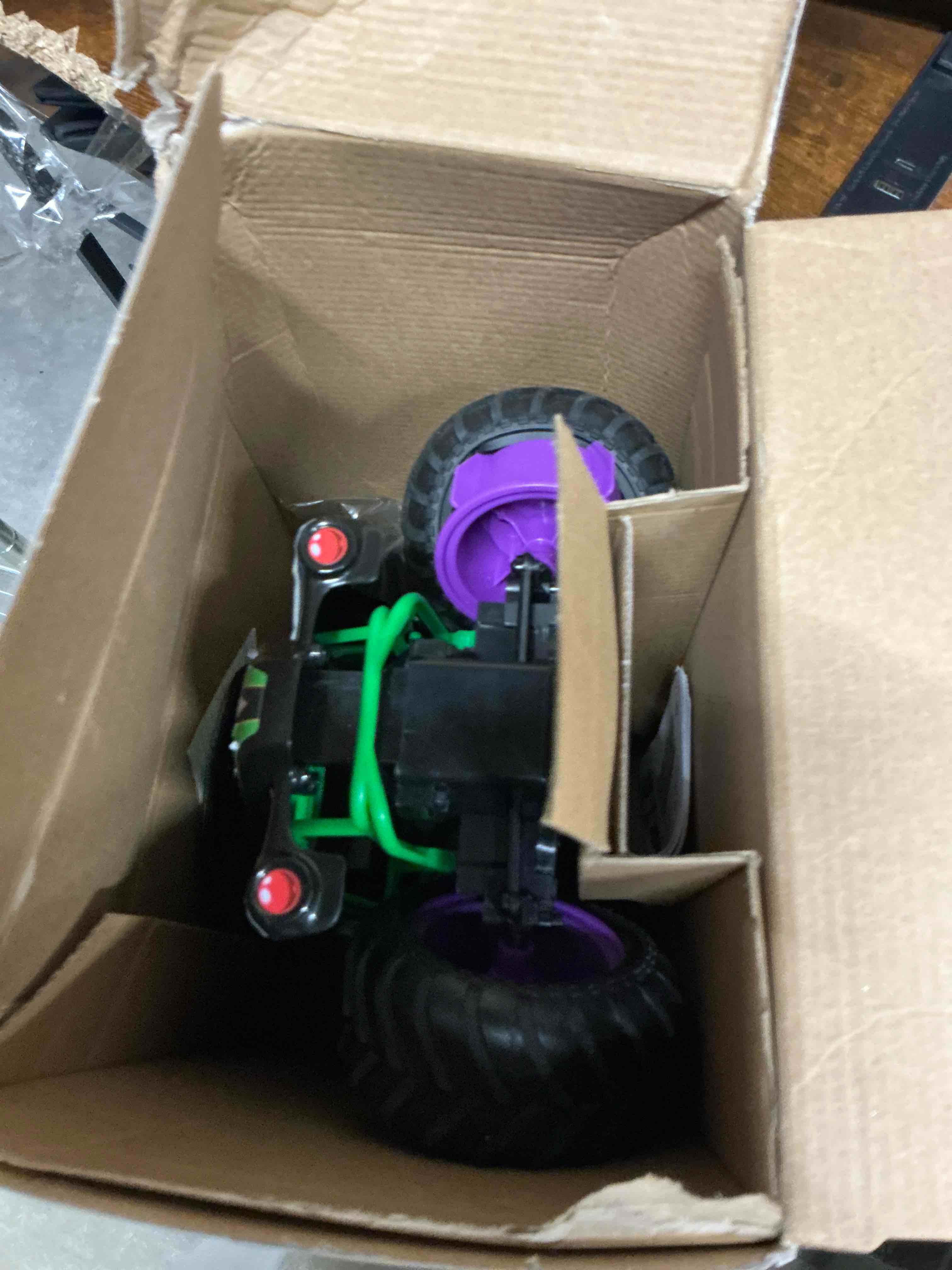Condition photo showing Good Condition for Monster Jam, Official Smash & Bash Grave Digger Remote Control Indoor & Outdoor Vehicle, 1:15 Scale Repairable Monster Truck, Kids Toys for Boy and Girls Ages 4 and up