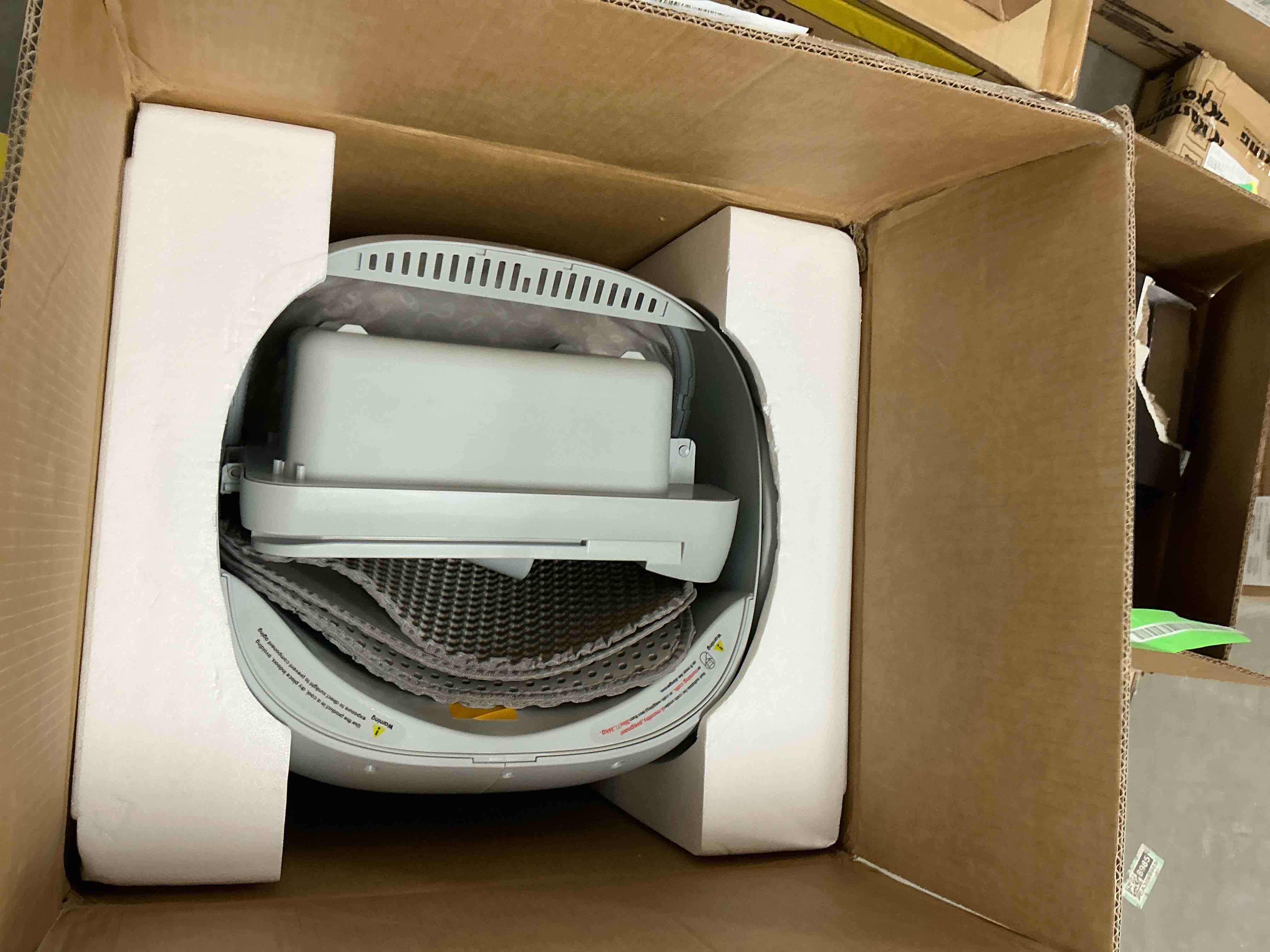 Condition photo showing Good Condition for PetPivot Automatic Cat Litter Box Self-Cleaning with Safety Protection, Mat and Trash Bags Included, Steel