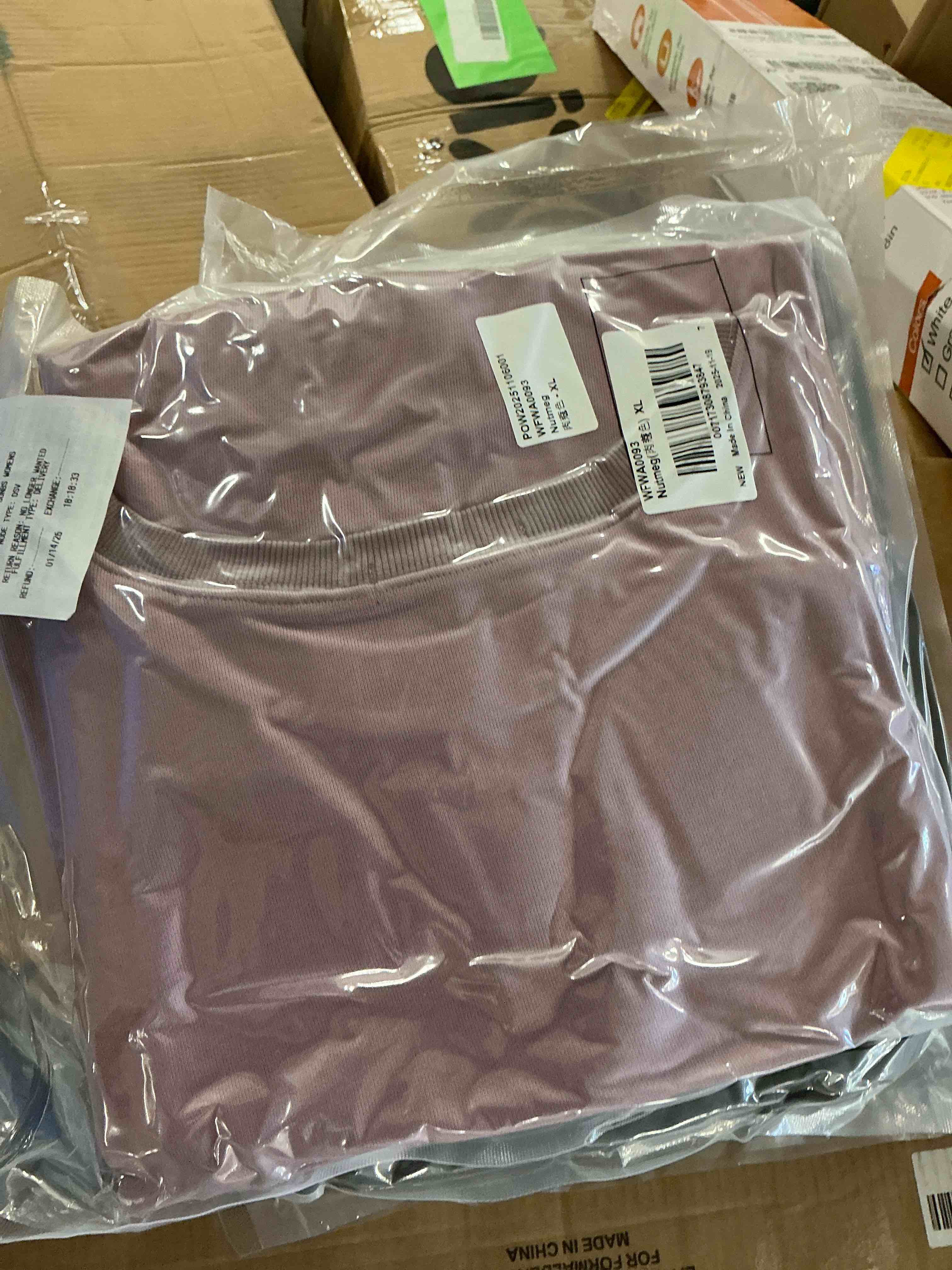 Condition photo showing New/Like New for SUNBS Womens Oversized Sweatshirts Crewneck Hoodies Casual Long Sleeve Pullover Fall Winter Clothes, Size XL