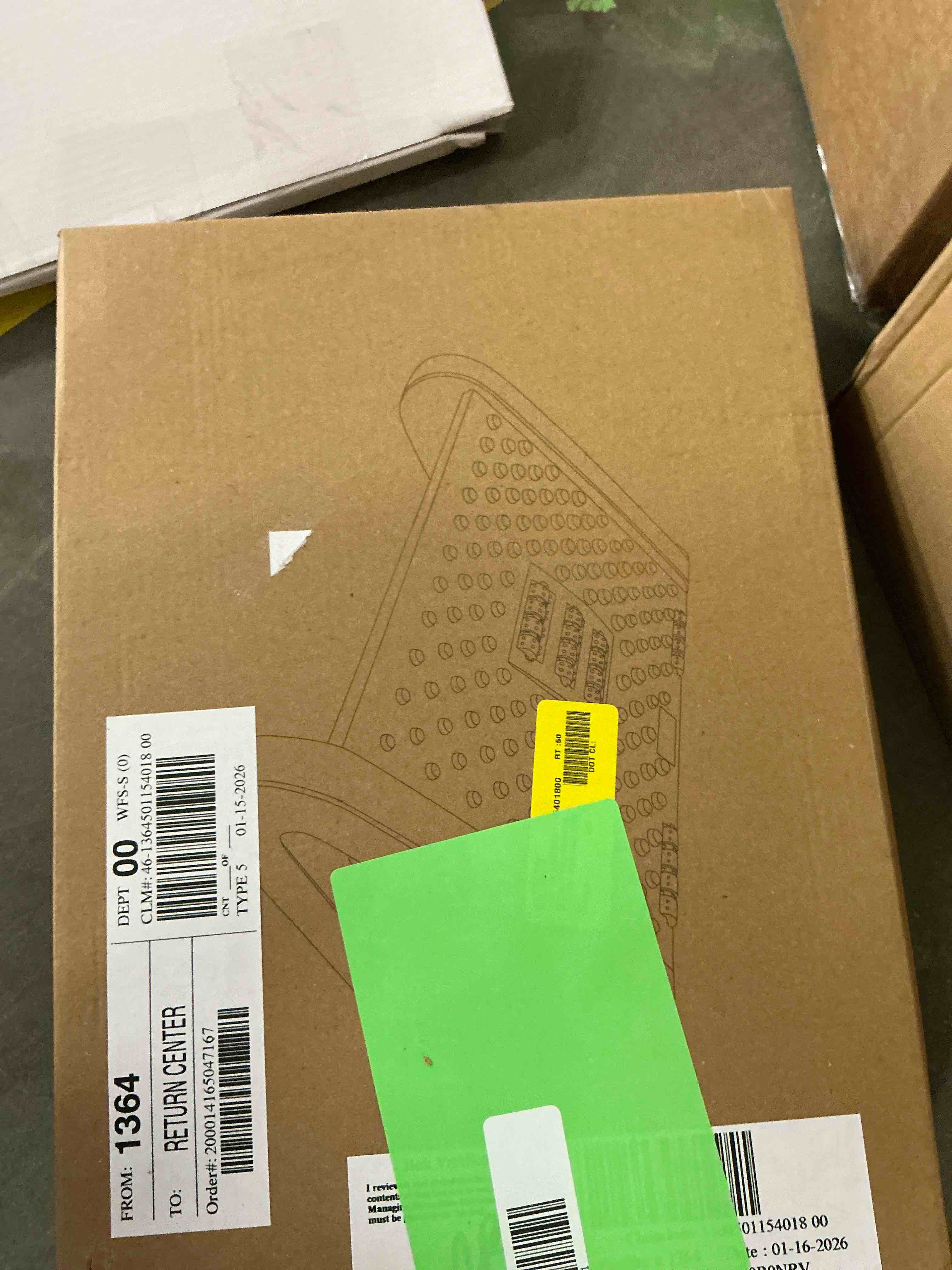 Condition photo showing New/Like New for PHANCIR Foot Rest with 6 Adjustable Heights  Anti-Slip Suction Cup Design with Massage Roller  Portable Under Desk Foot Stool for Office  Home  Travel  Black