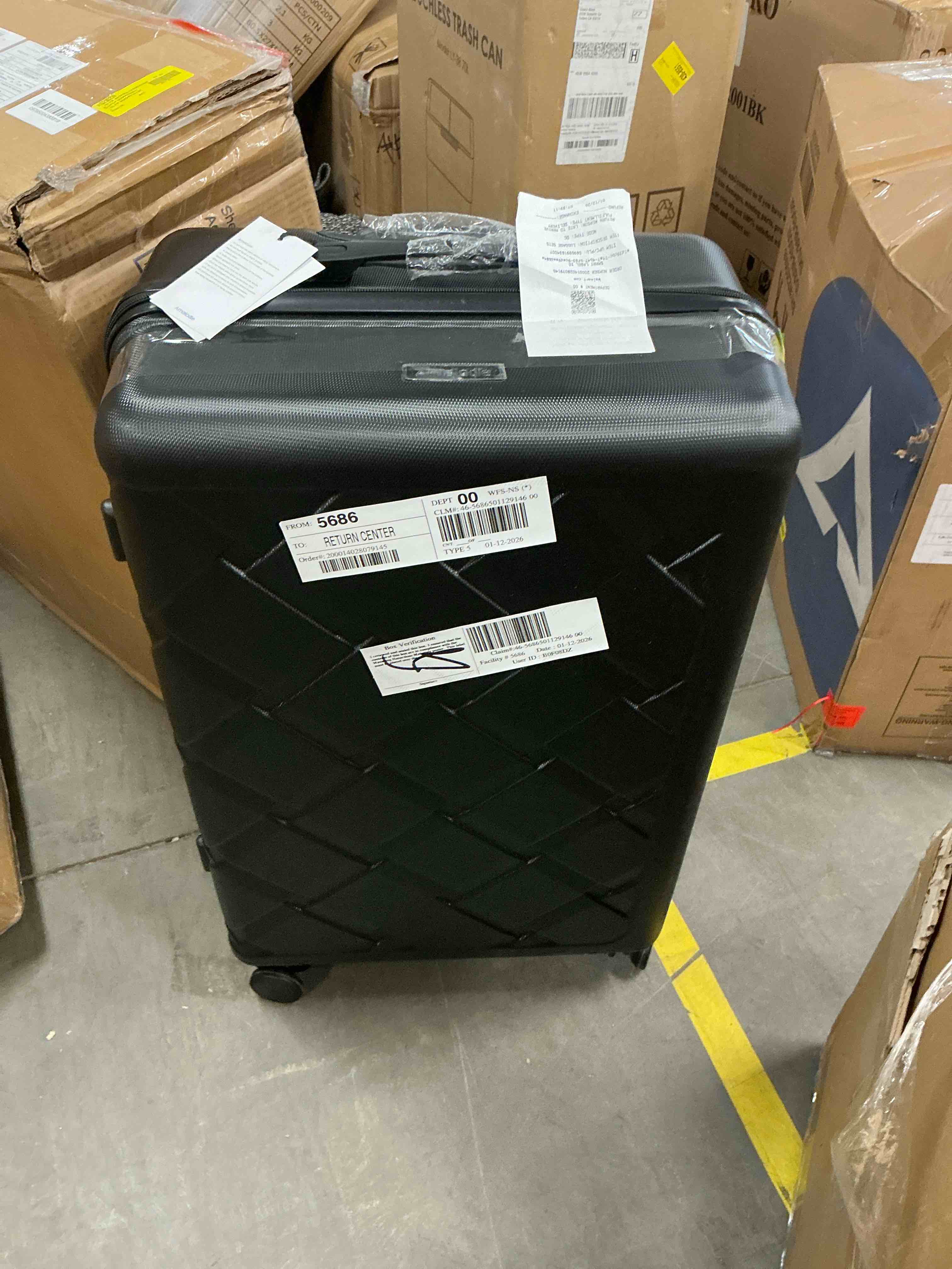 Condition photo showing Good Condition for Luggage Sets Hardside 5 Piece Lightweight Hardshell Suitcase with Spinner Wheels and 3PCS Packing Cubes,(18"&26")Black
