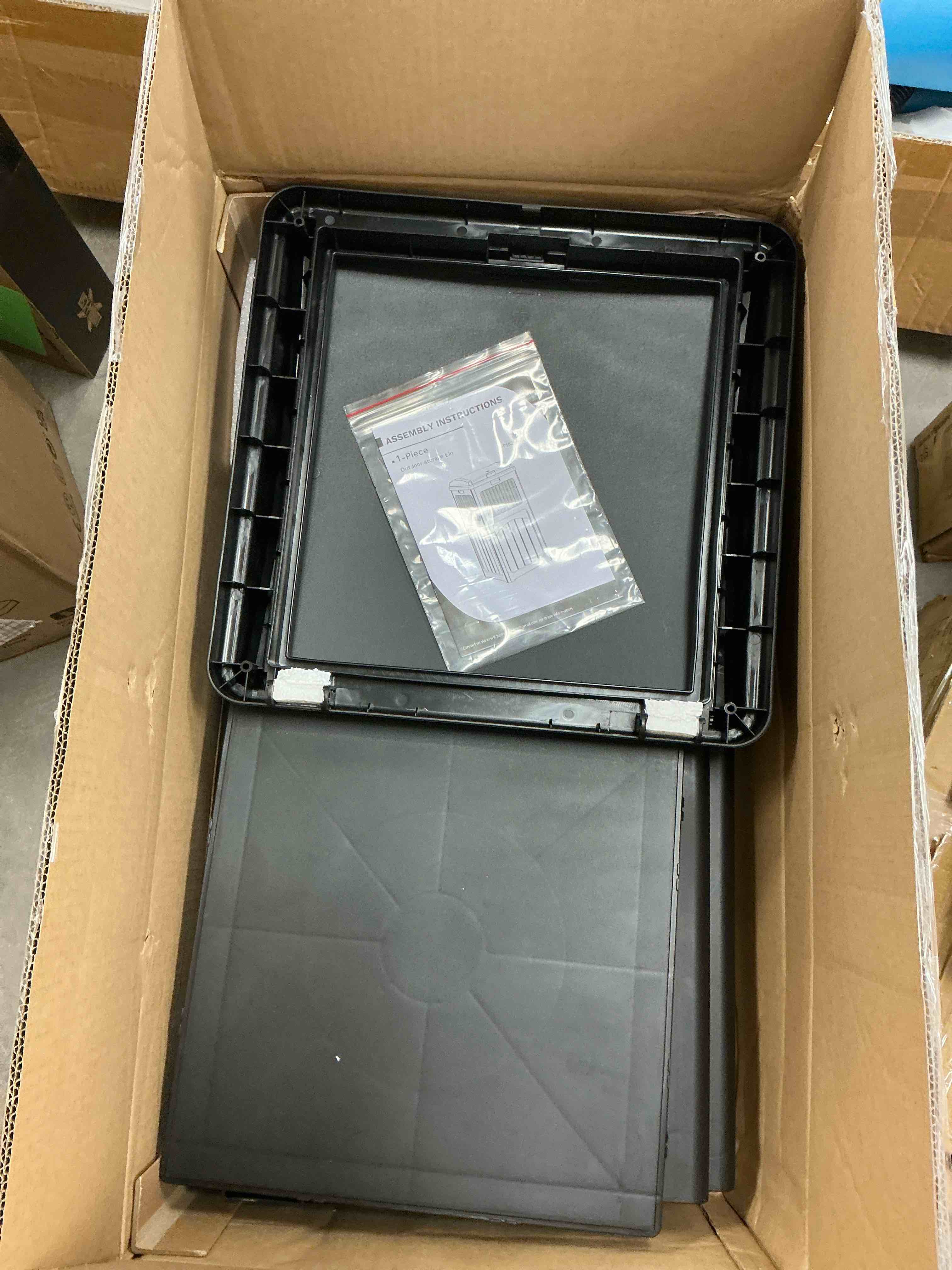 Condition photo showing Good Condition for Homall Homes 36 Gallon Trash Can Plastic Kitchen Trash Can,Black