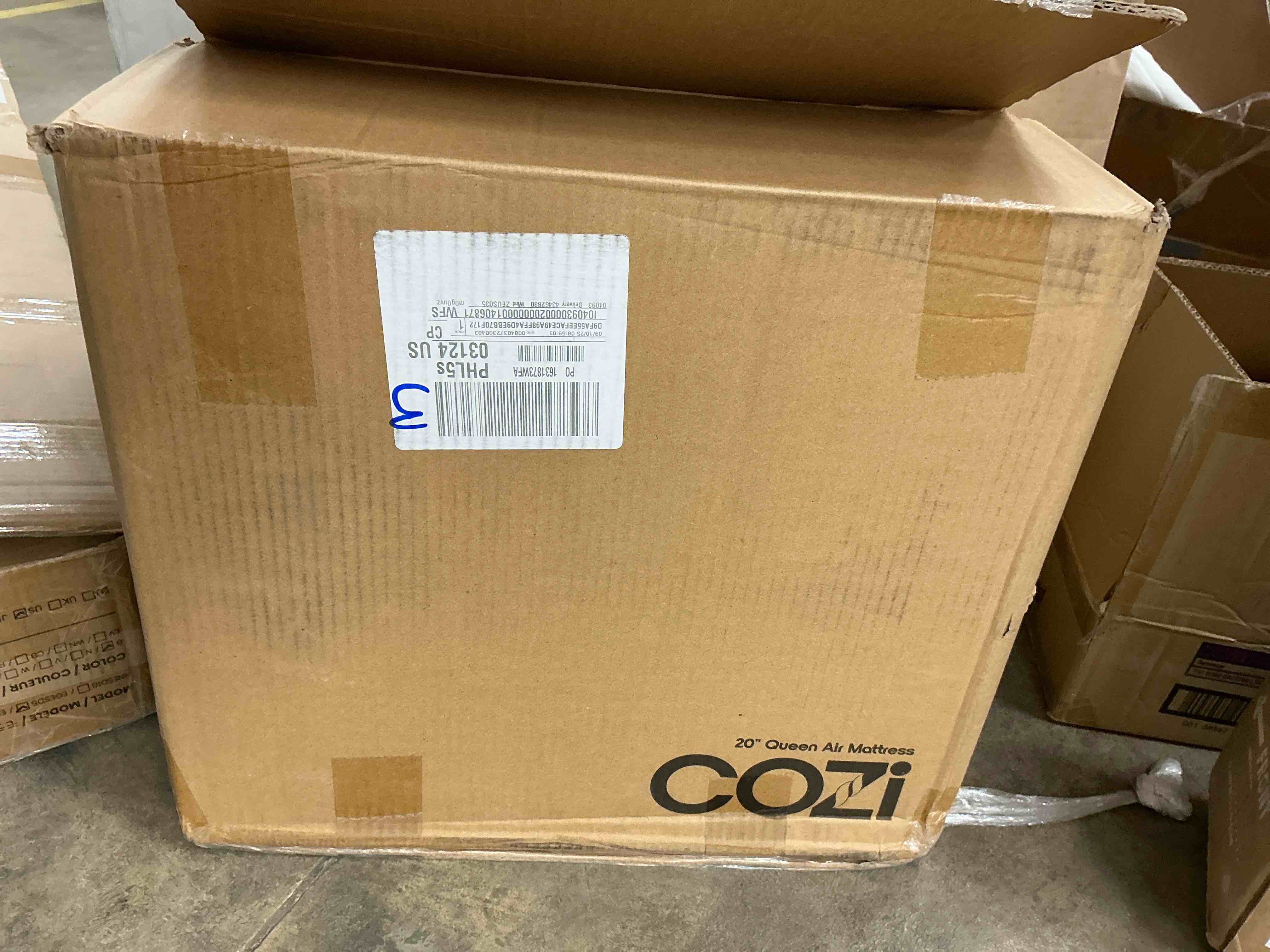 Condition photo showing New/Like New for Cozi Queen Size Air Mattress Inflatable Bed with Built-In Pump for Home  Travel & Camping  20