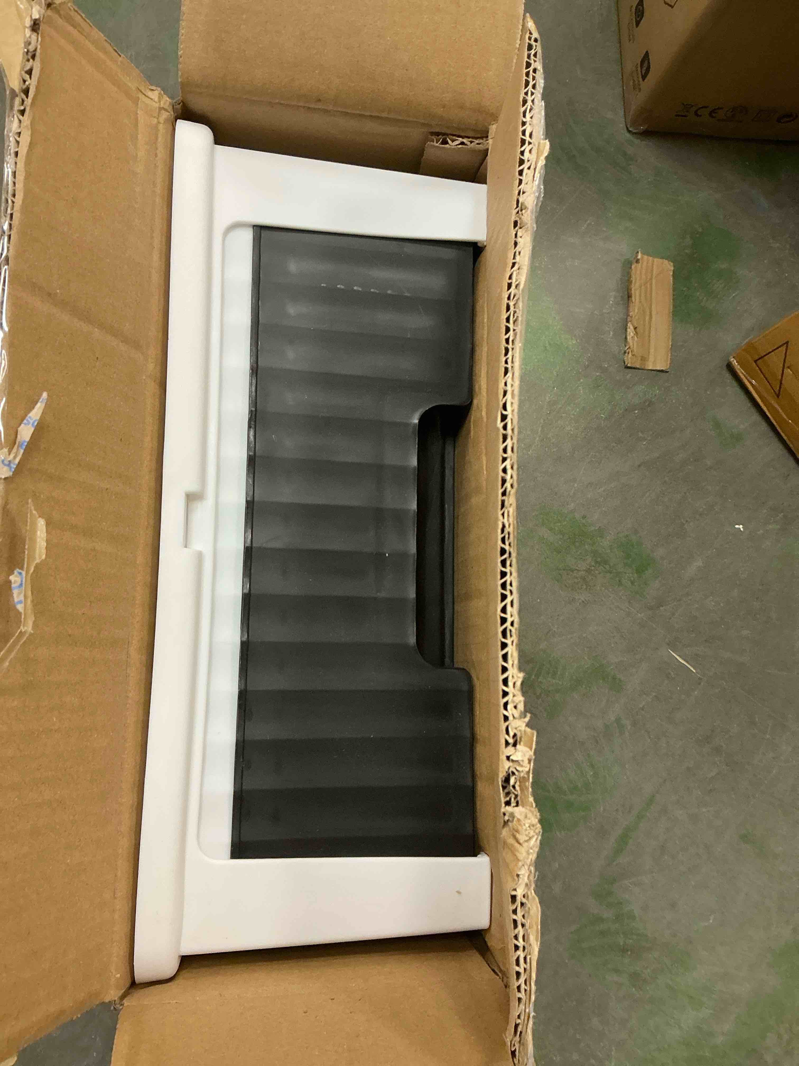 Condition photo showing Good Condition for PHANCIR Enclosed Cat Litter Box, Foldable Lightweight Easy to Clean, Black