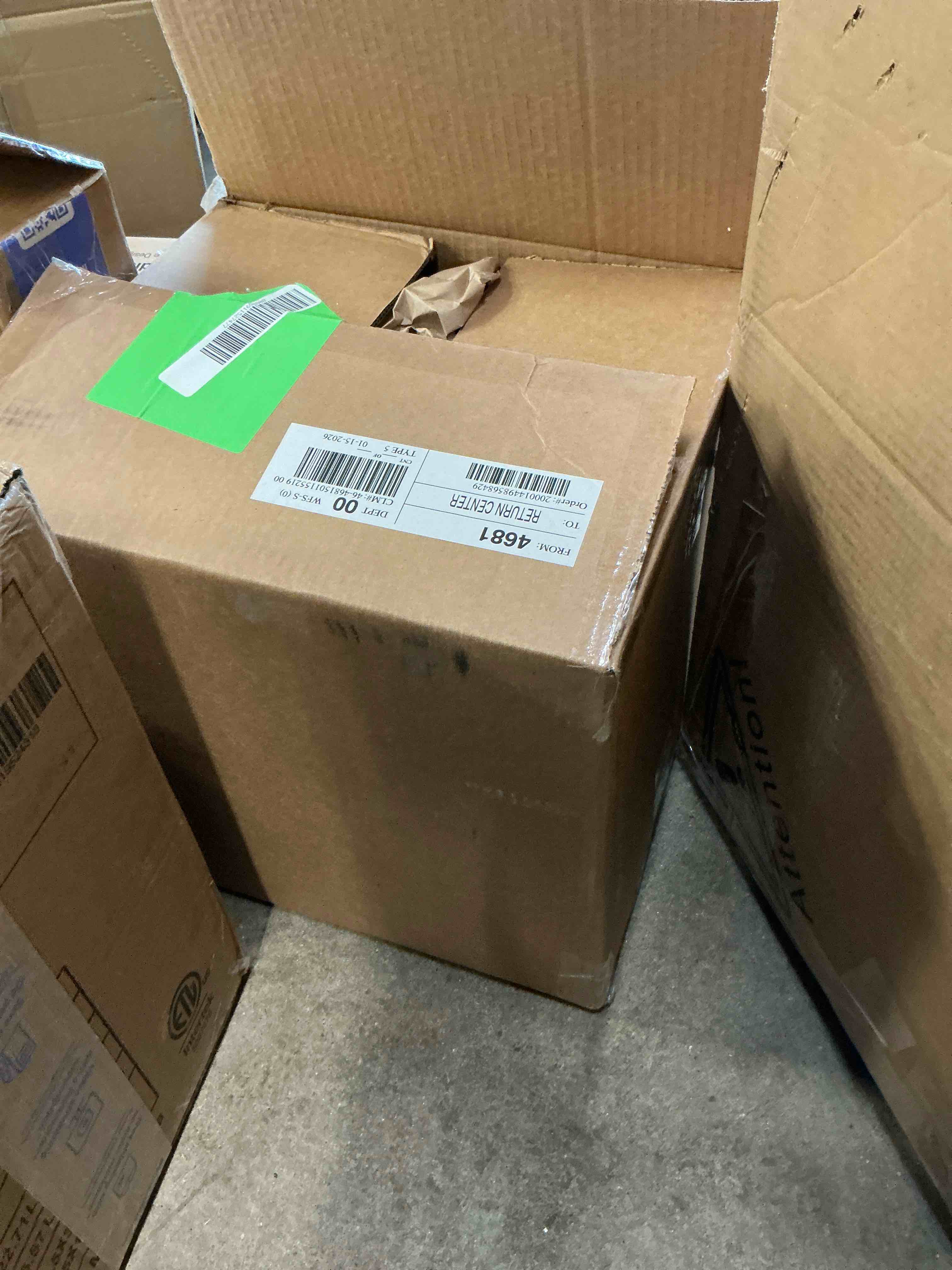 Condition photo showing Good Condition for BLACK+DECKER Cordless Upright Vacuum Cleaner - Portable