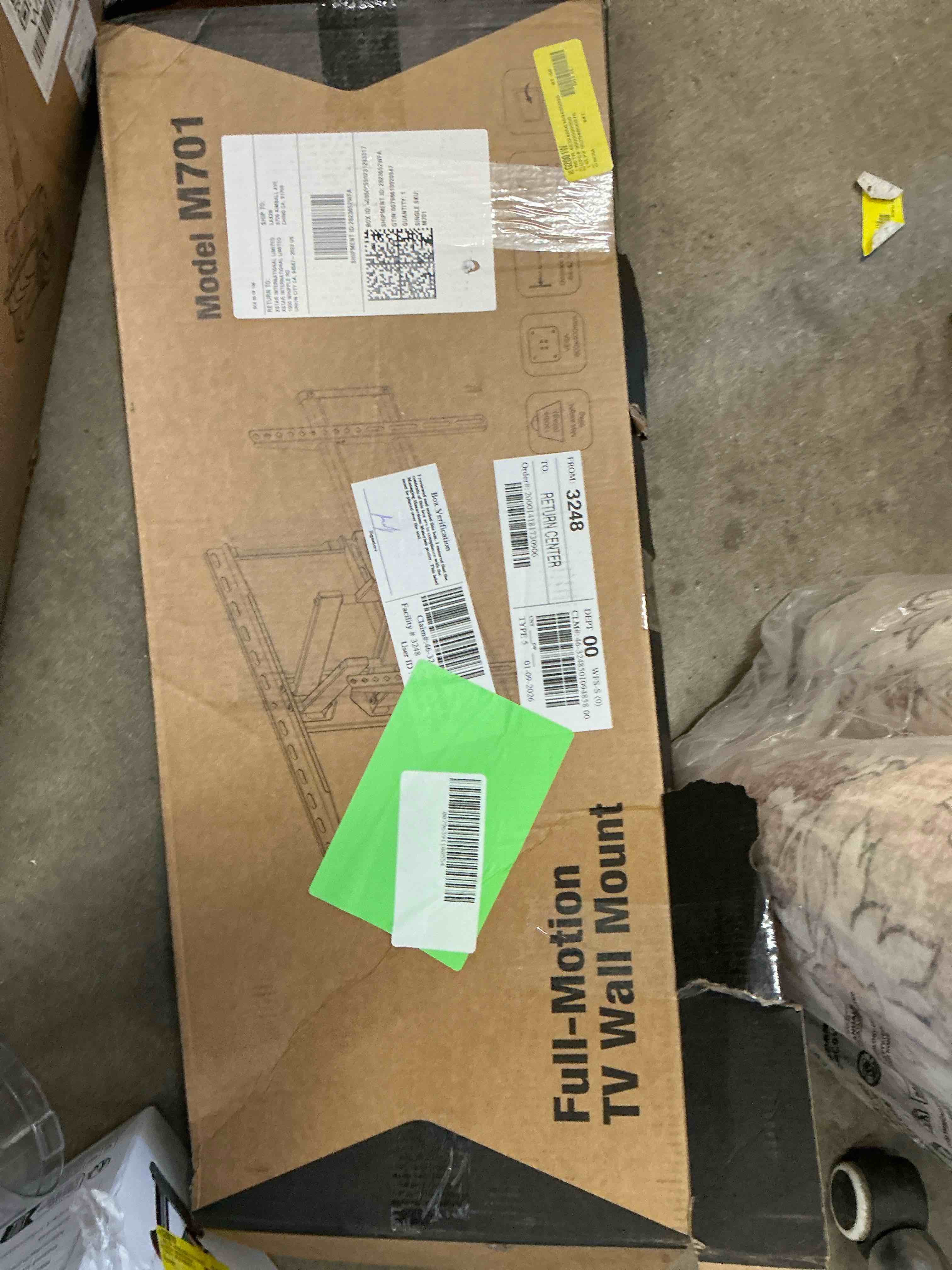 Condition photo showing Good Condition for USX MOUNT Full Motion TV Wall Mount for 26-65  TVs  Hold up to 110lbs with Max VESA 400x400mm & 16  Wood Stud