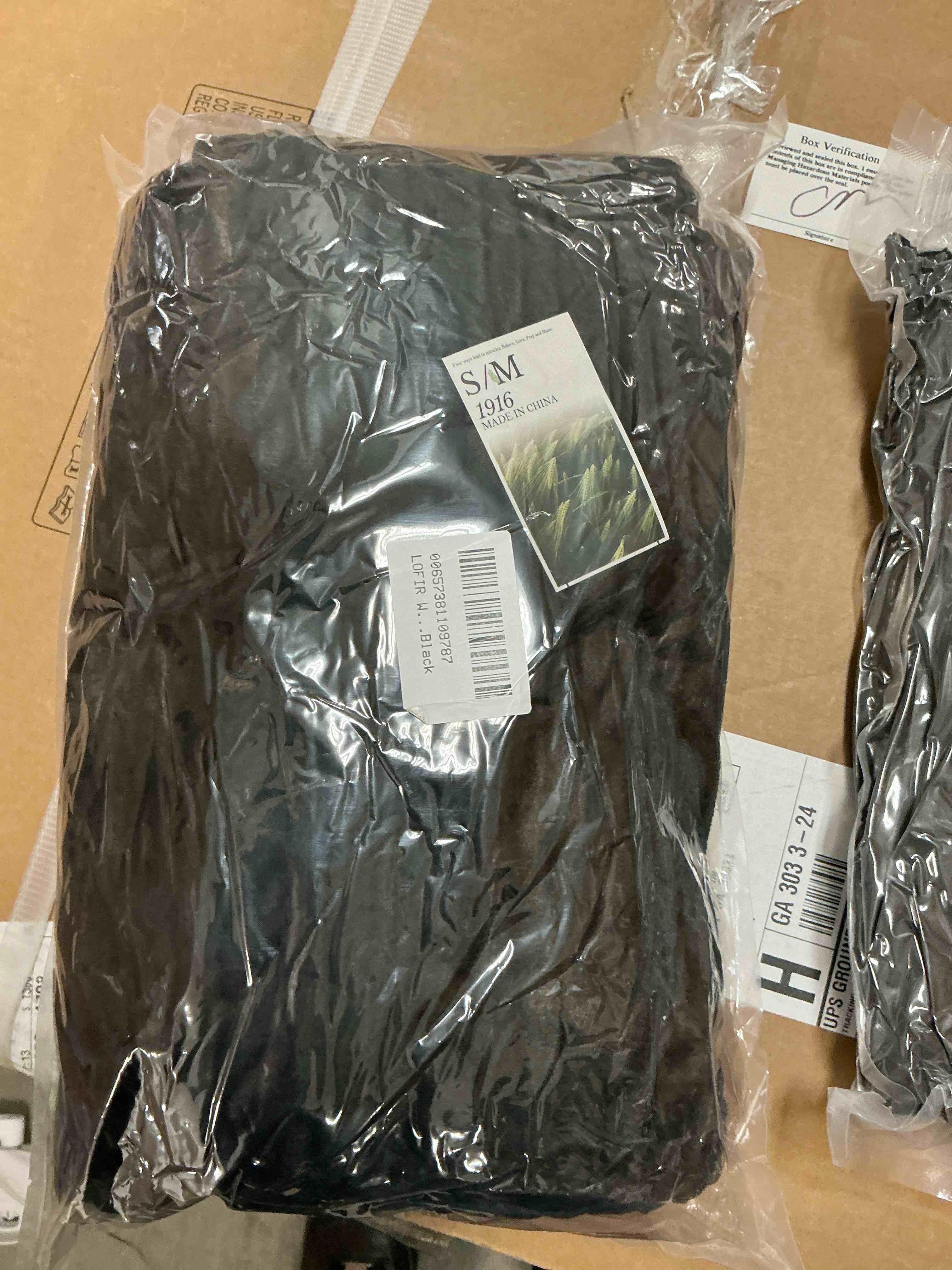 Condition photo showing New/Like New for LOFIR Womens Zipper Front Robe  Long Plush Hooded Fleece Soft Bathrobes for Women Housecoat Sleepwear Pajamas (S/M  Black)