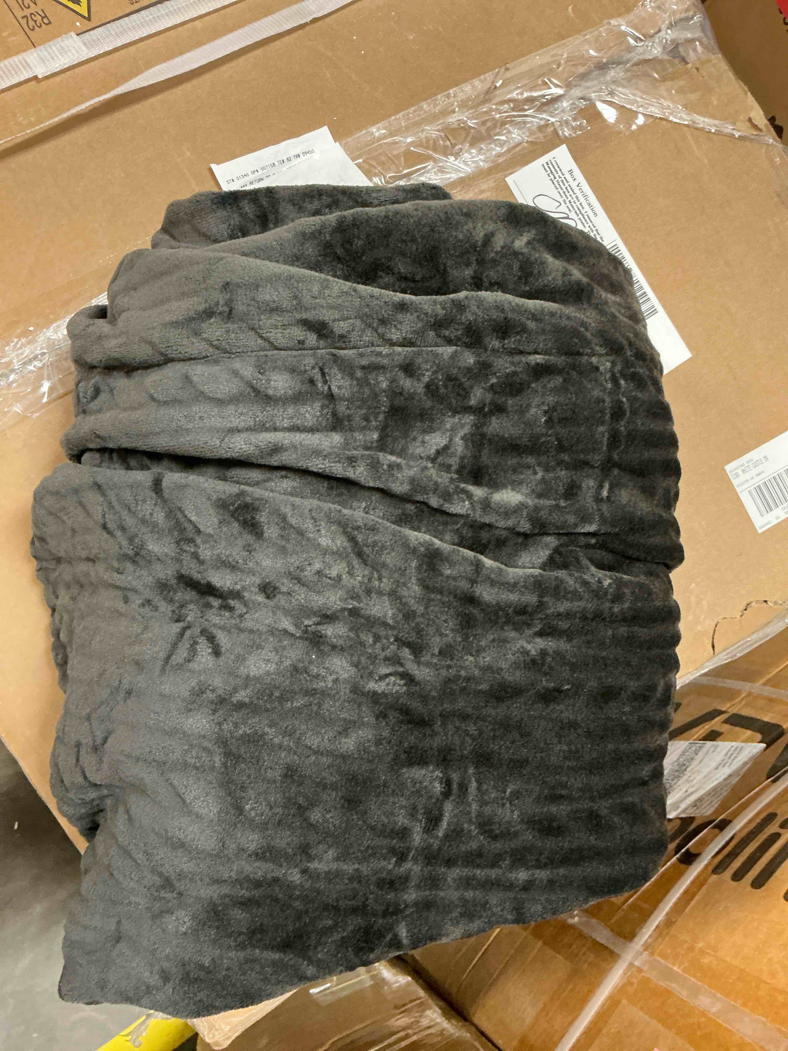 Condition photo showing Good Condition for LOFIR Womens Zipper Front Robe  Long Plush Hooded Fleece Soft Bathrobes for Women Housecoat Sleepwear Pajamas (XL-L Black)